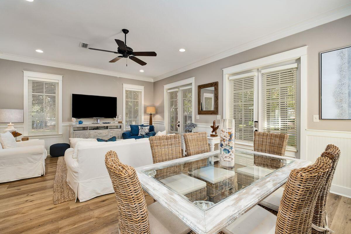 BUNGALOS AT SANDESTIN - Residential