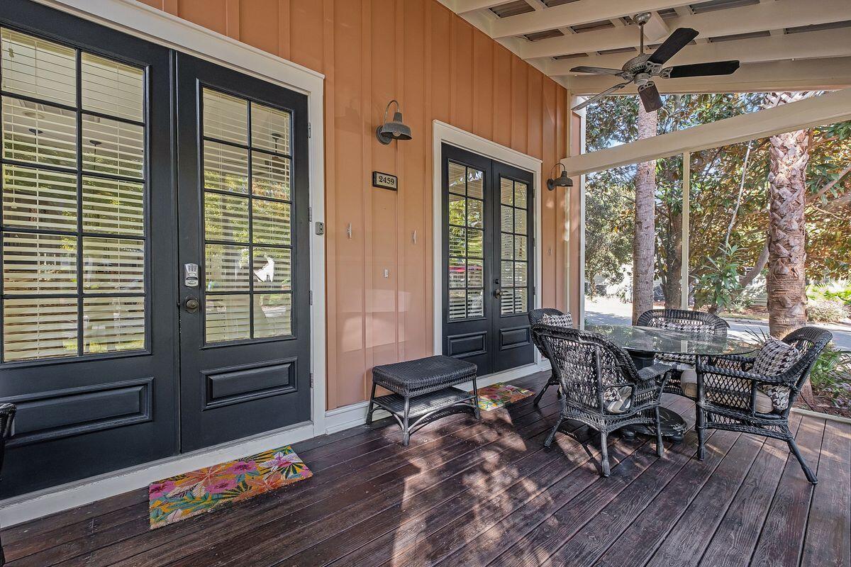 BUNGALOS AT SANDESTIN - Residential