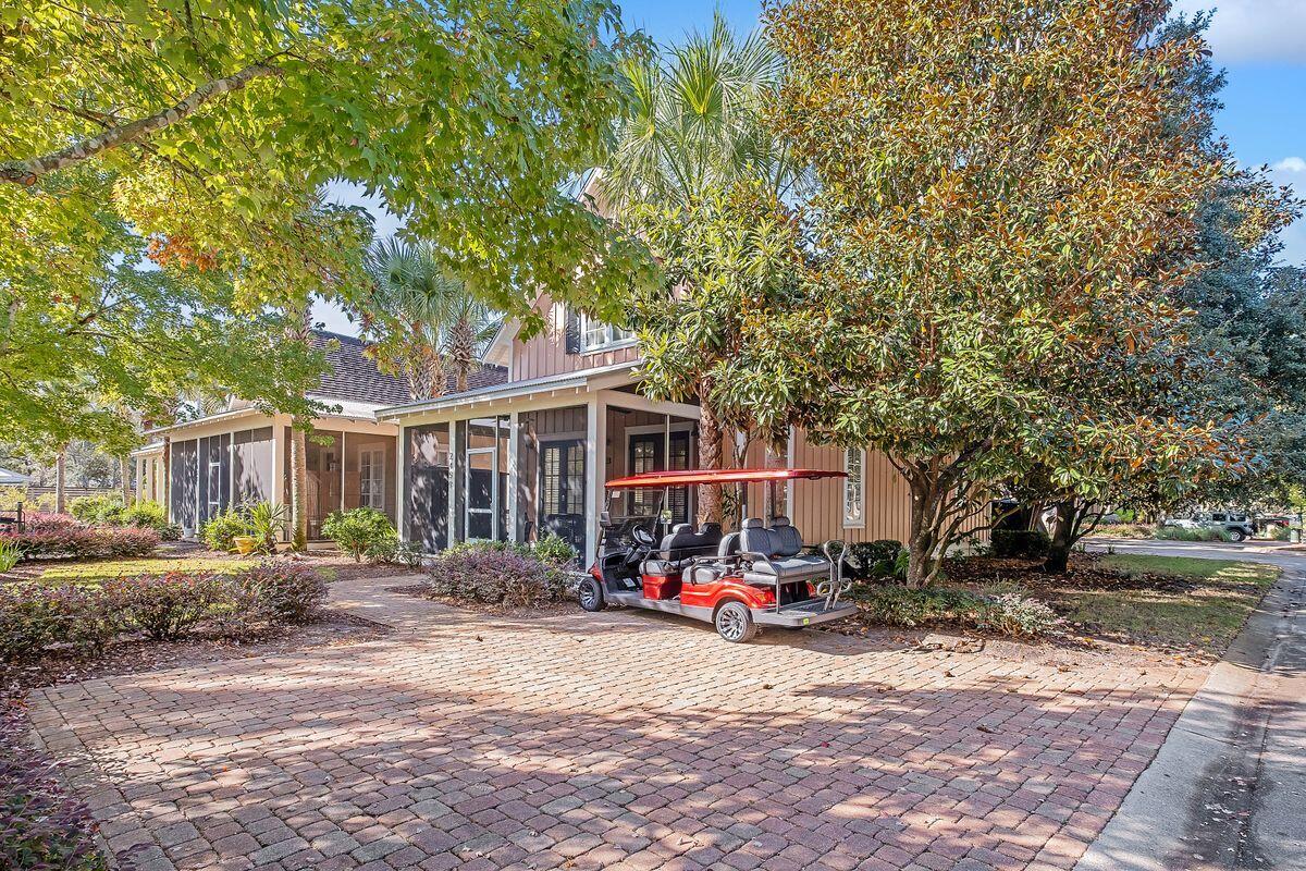 BUNGALOS AT SANDESTIN - Residential