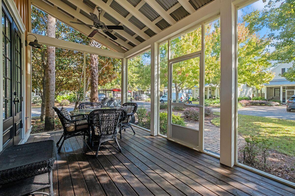 BUNGALOS AT SANDESTIN - Residential