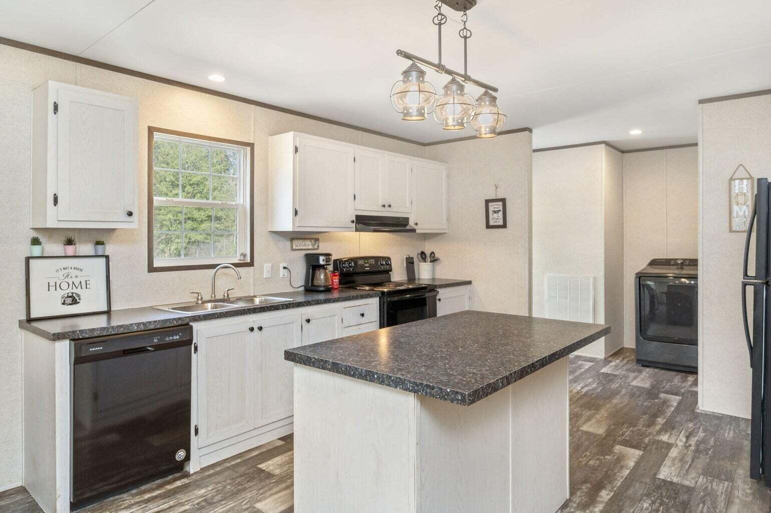 KING LAKE ESTATES - Residential