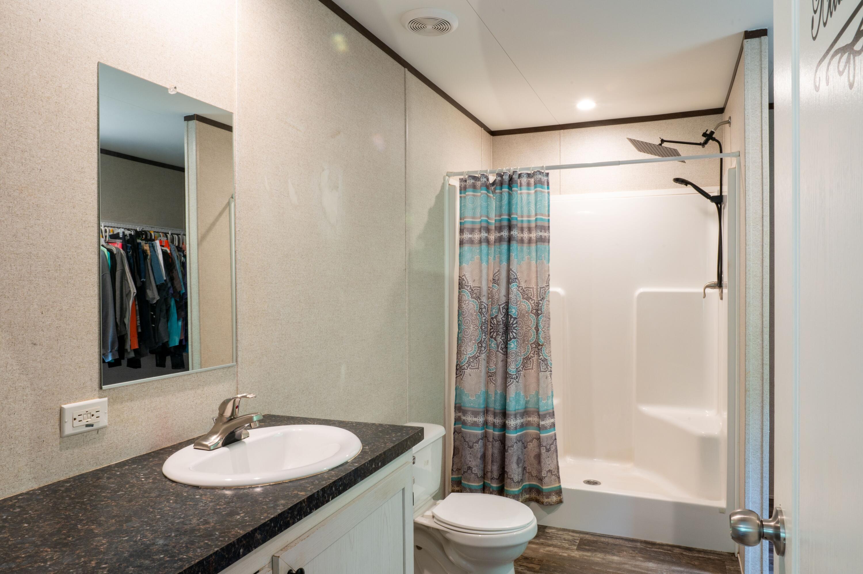 KING LAKE ESTATES - Residential