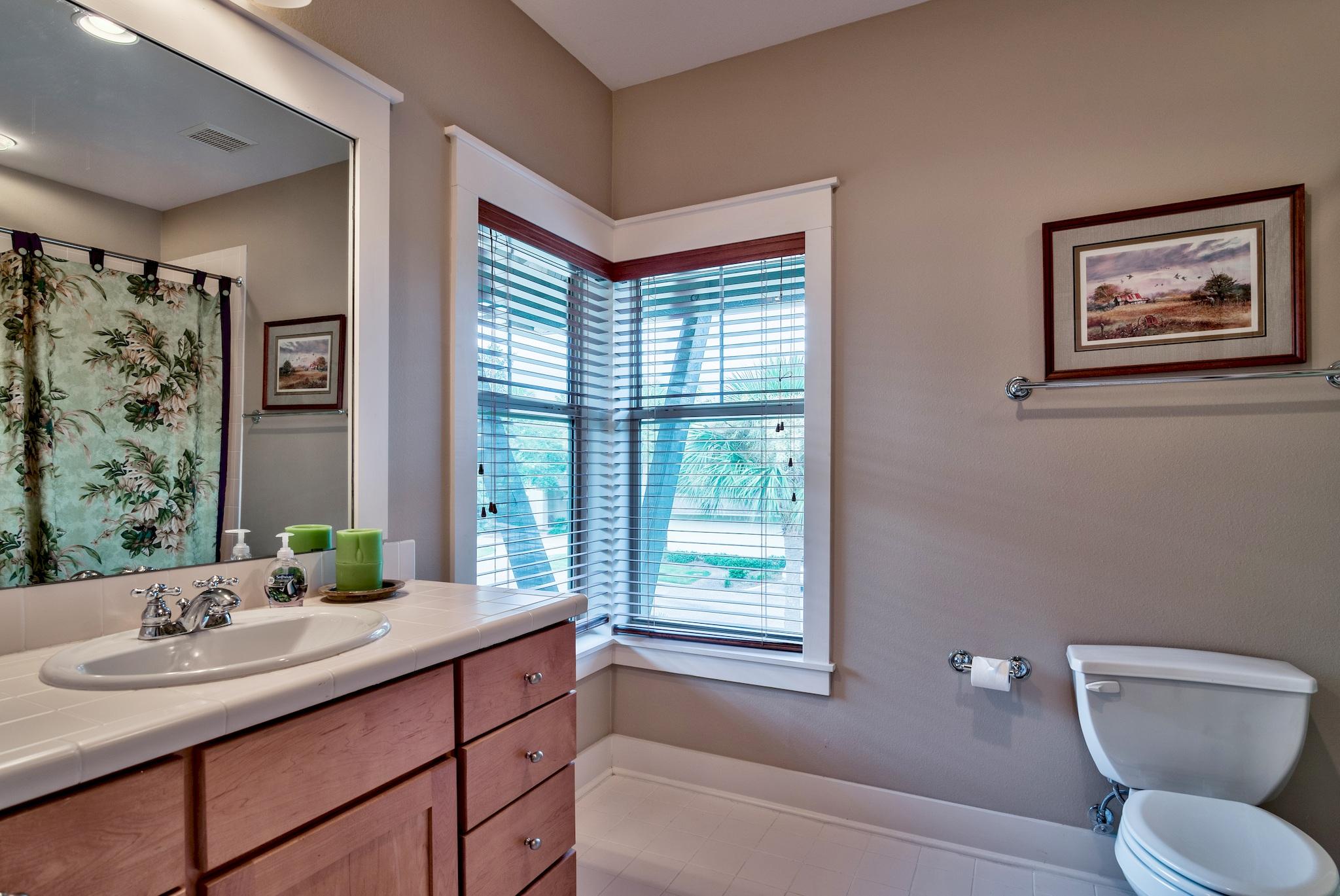 MAGNOLIA BAY - Residential