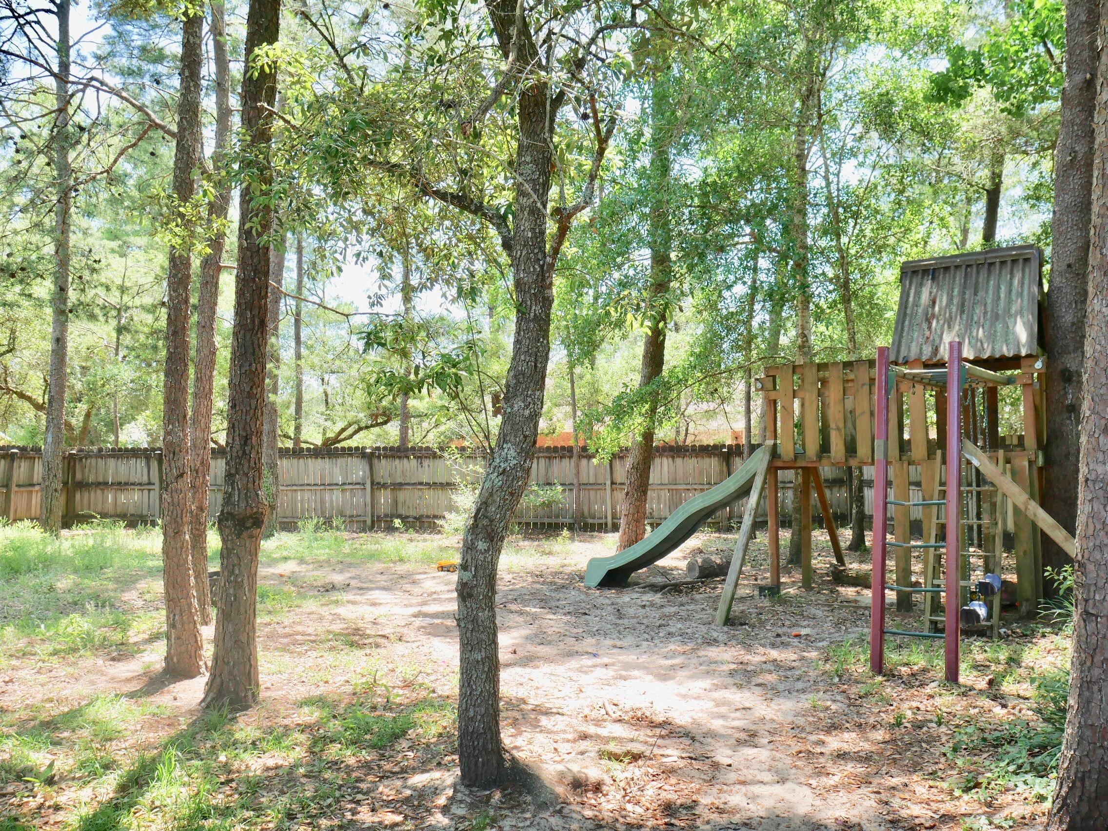 PARKWOOD ESTATES PH 1 BLUEWATER BAY - Residential