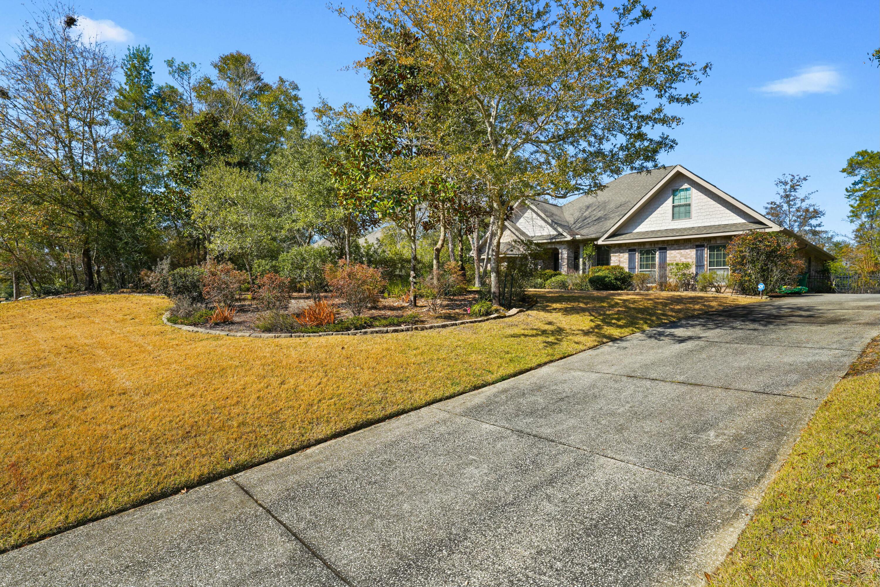 Lake Merial - Residential