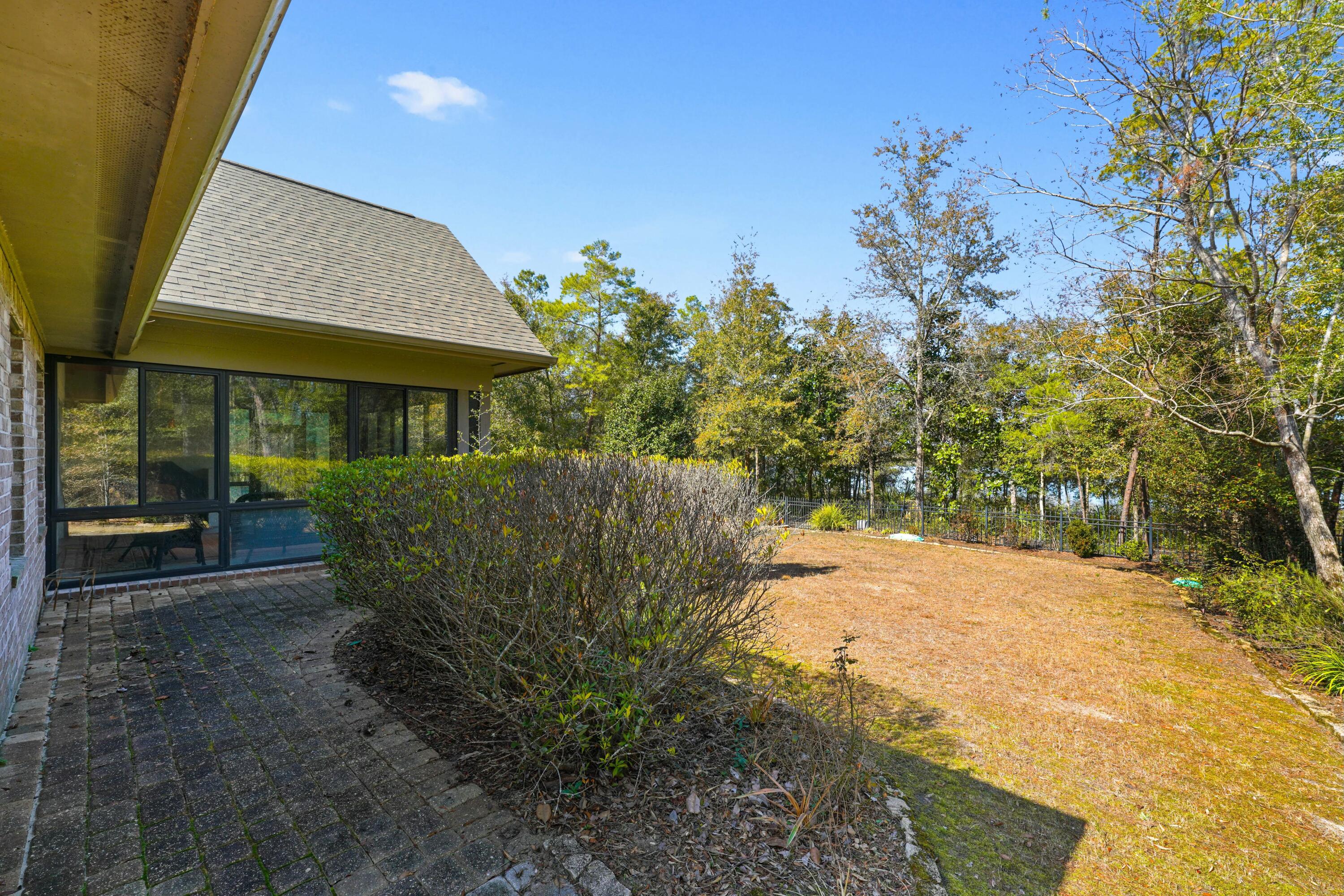 Lake Merial - Residential