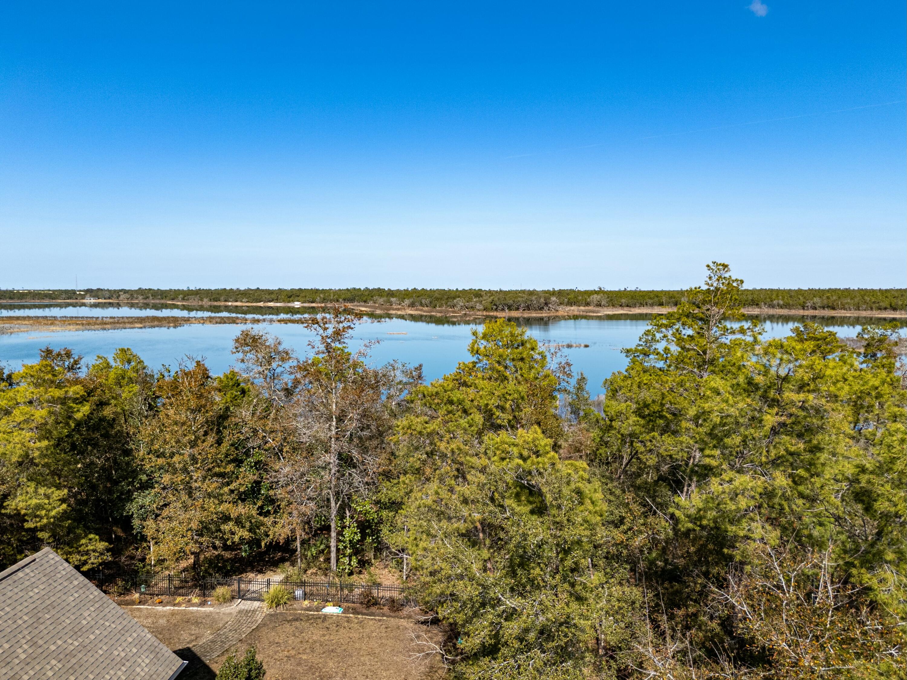 Lake Merial - Residential