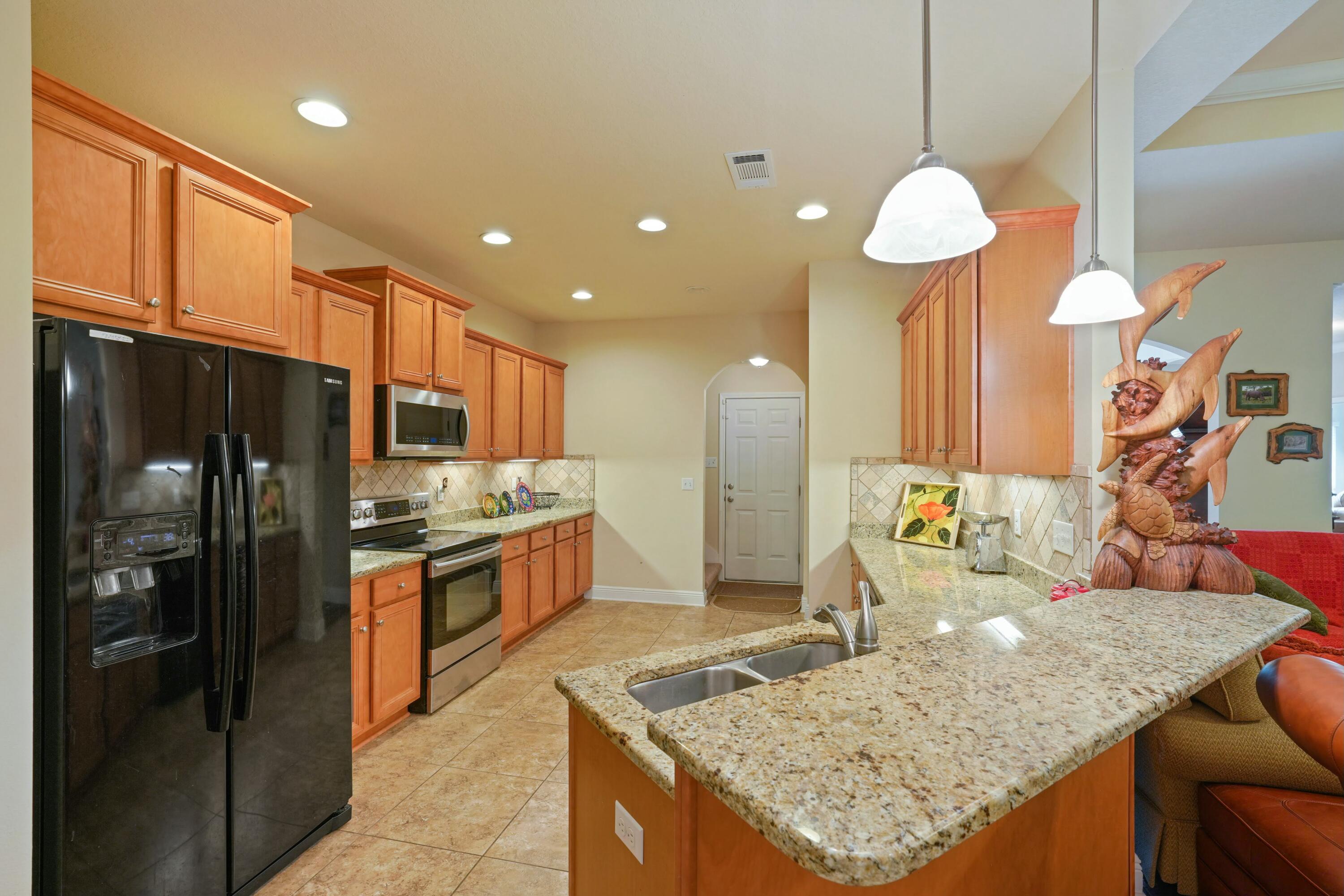 Lake Merial - Residential