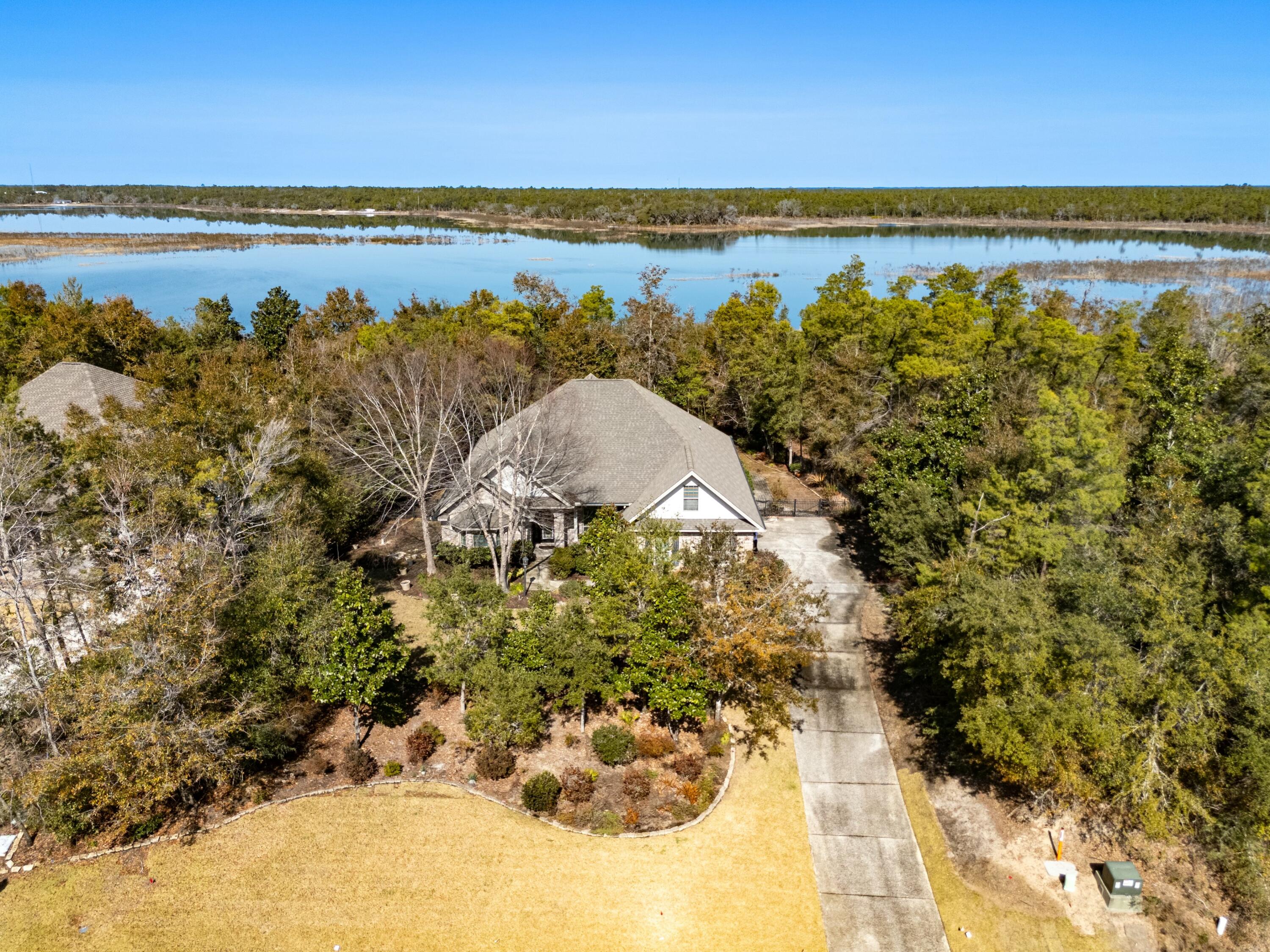 Lake Merial - Residential