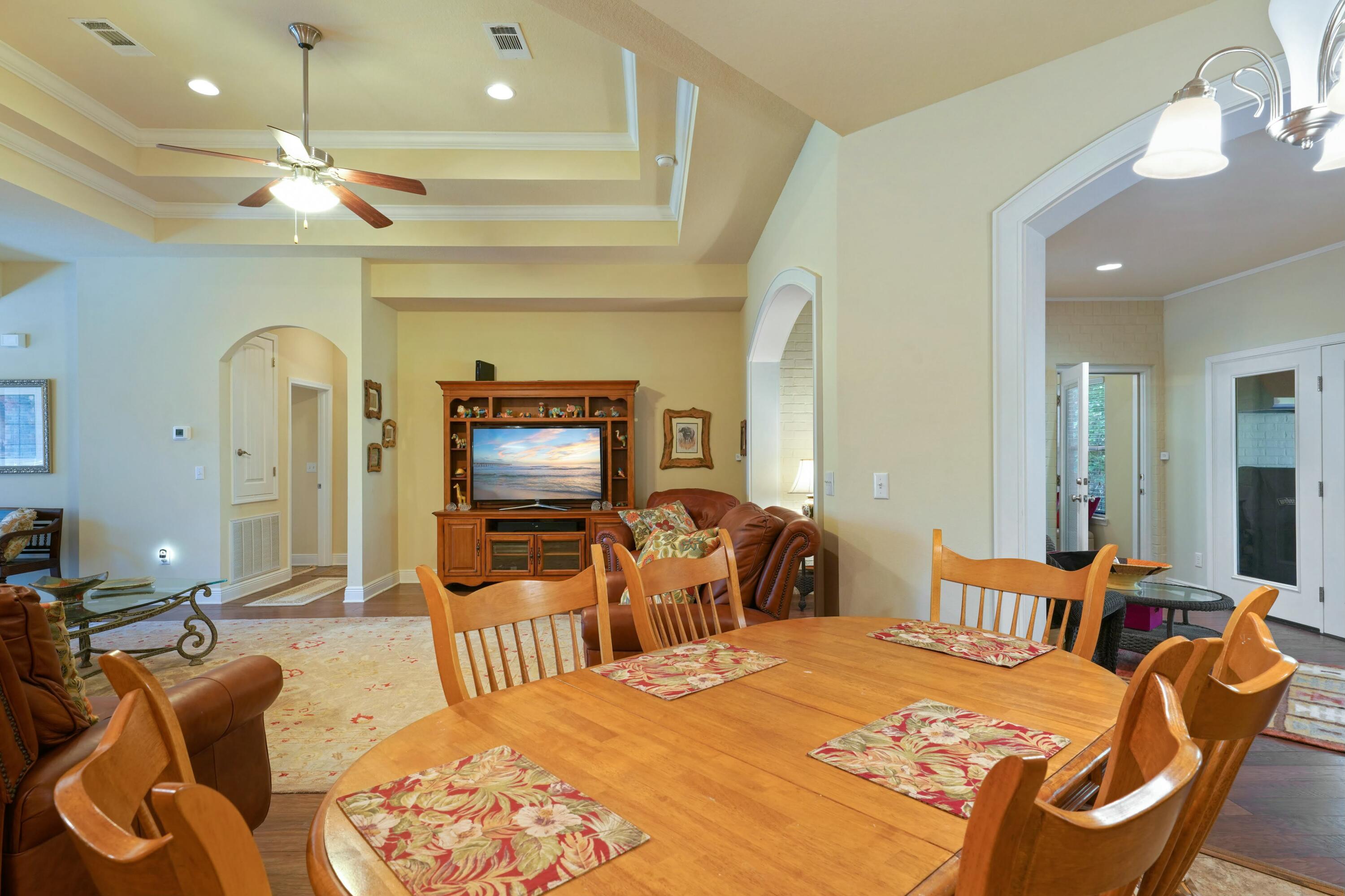 Lake Merial - Residential