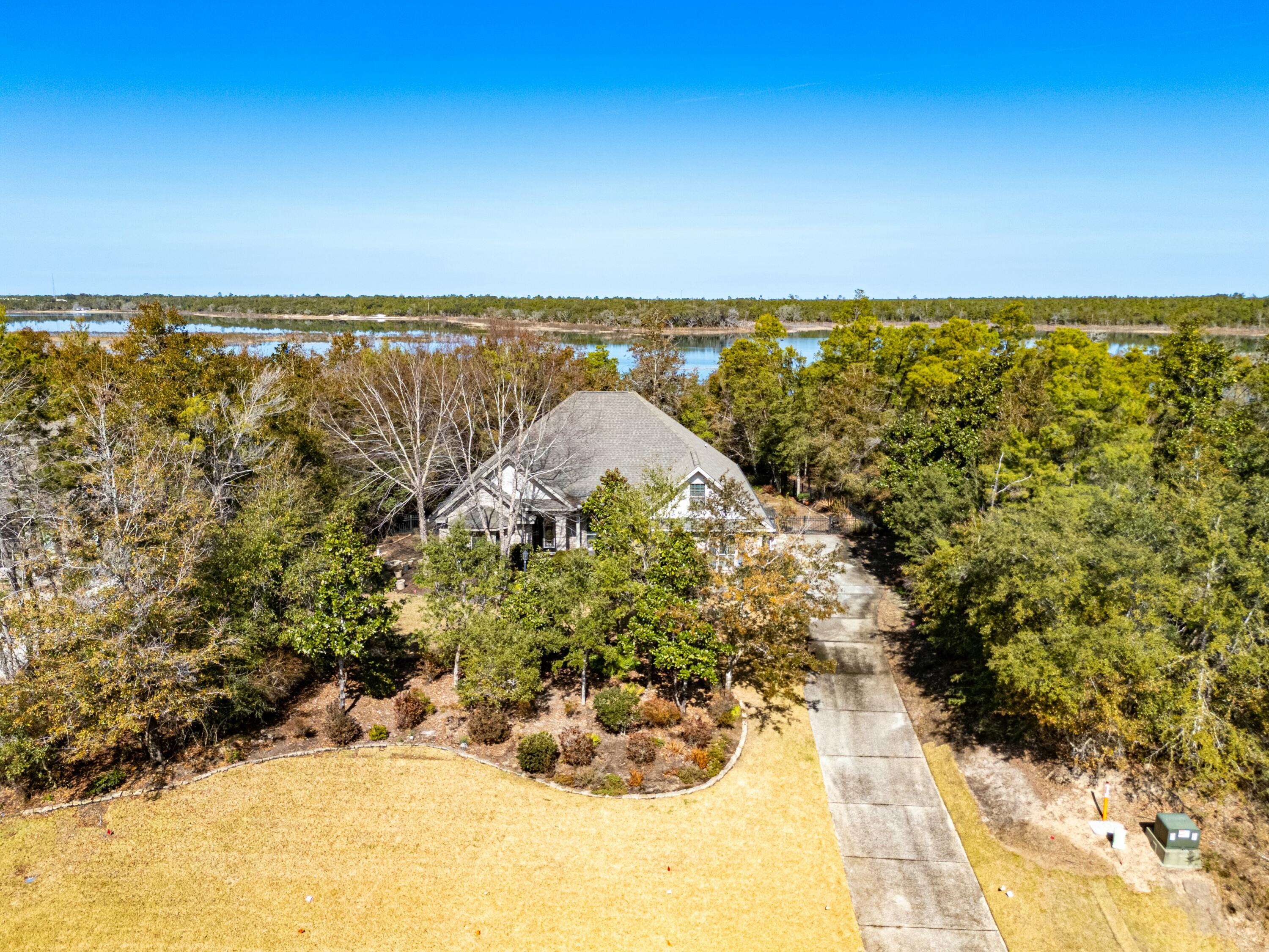 Lake Merial - Residential