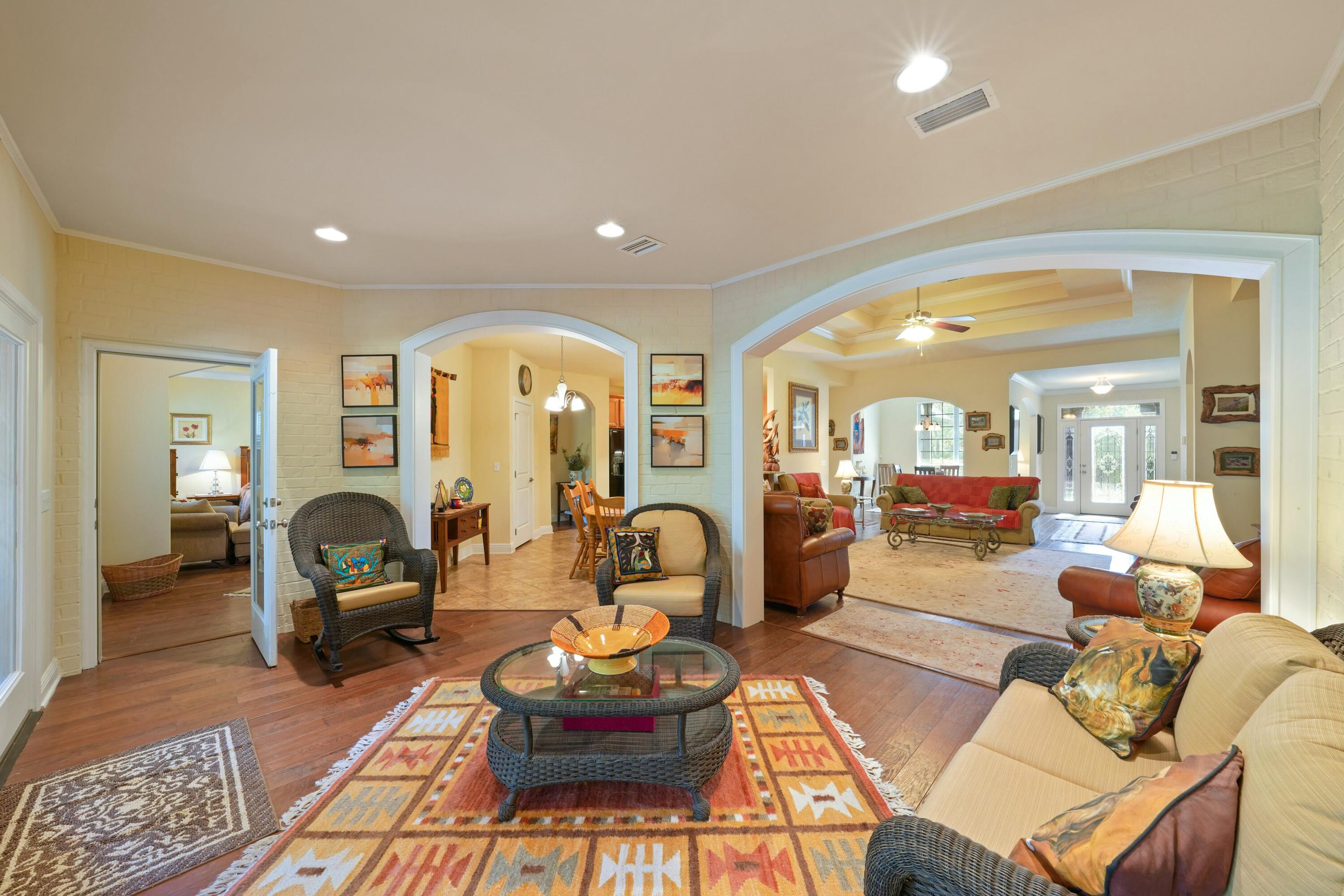 Lake Merial - Residential