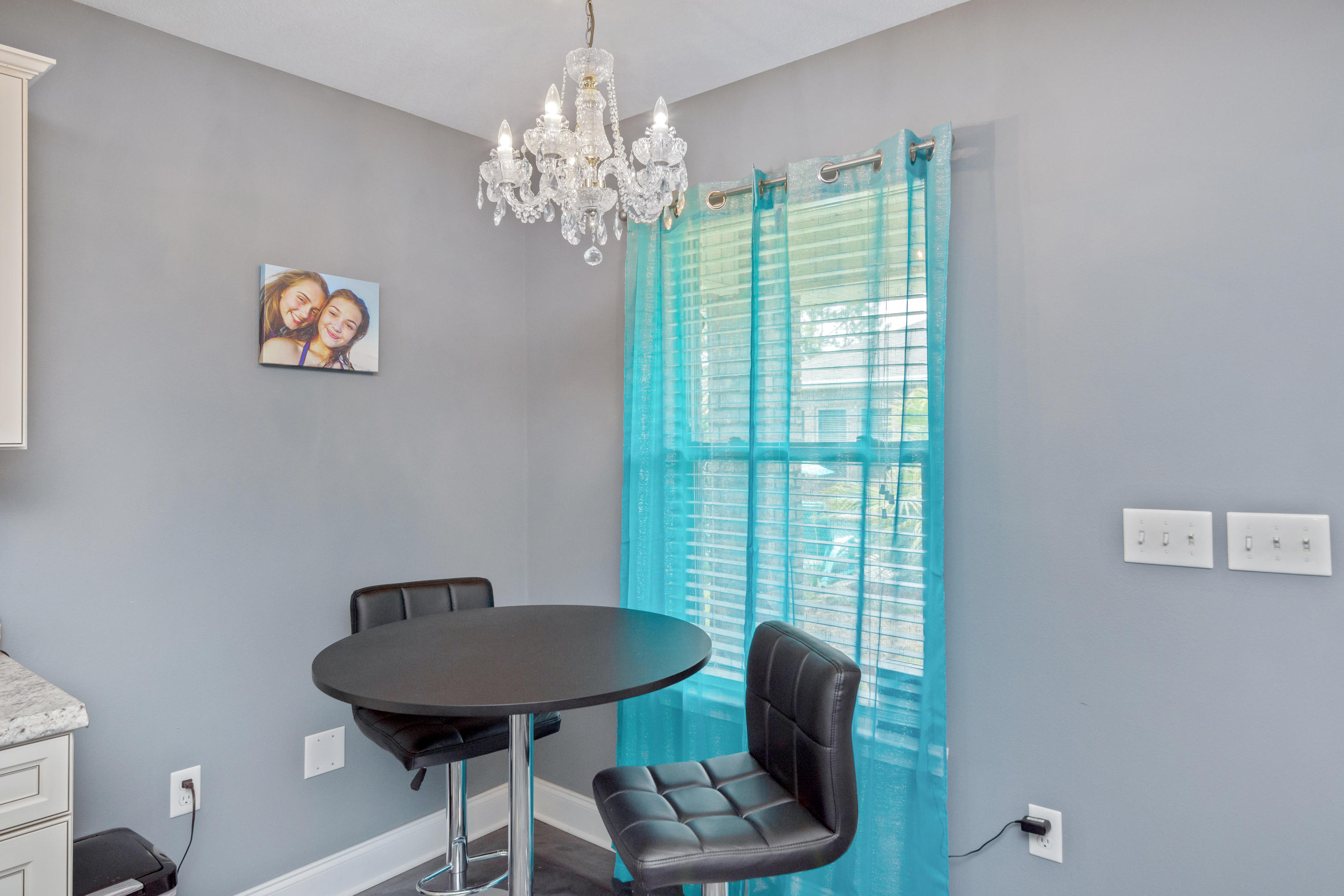 HOLLEY BY THE SEA - Residential