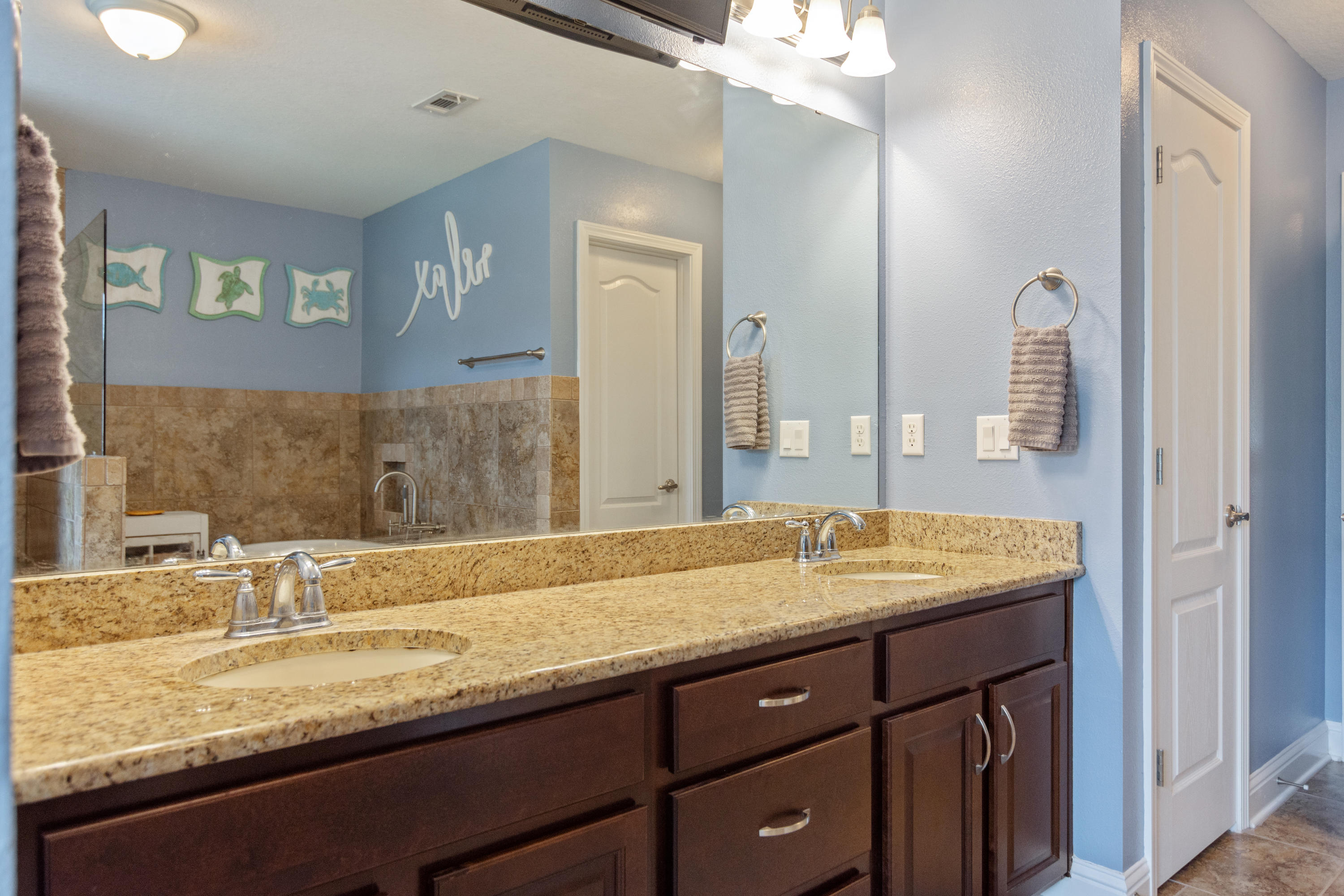 HOLLEY BY THE SEA - Residential