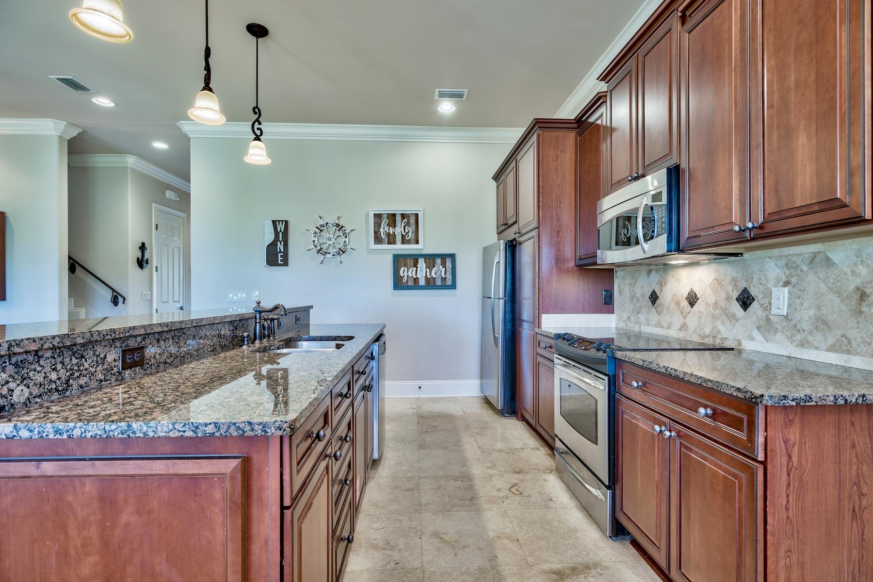 VILLA LAGO - Residential