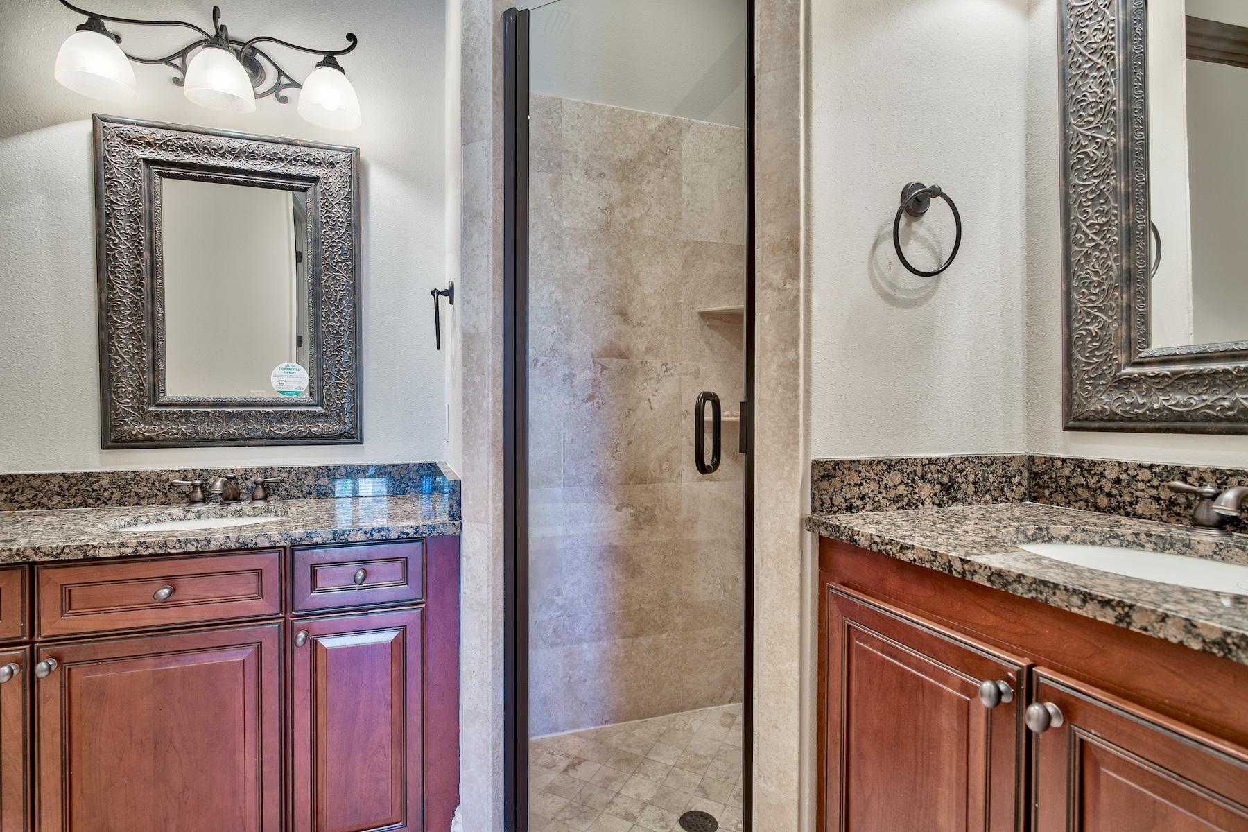 VILLA LAGO - Residential