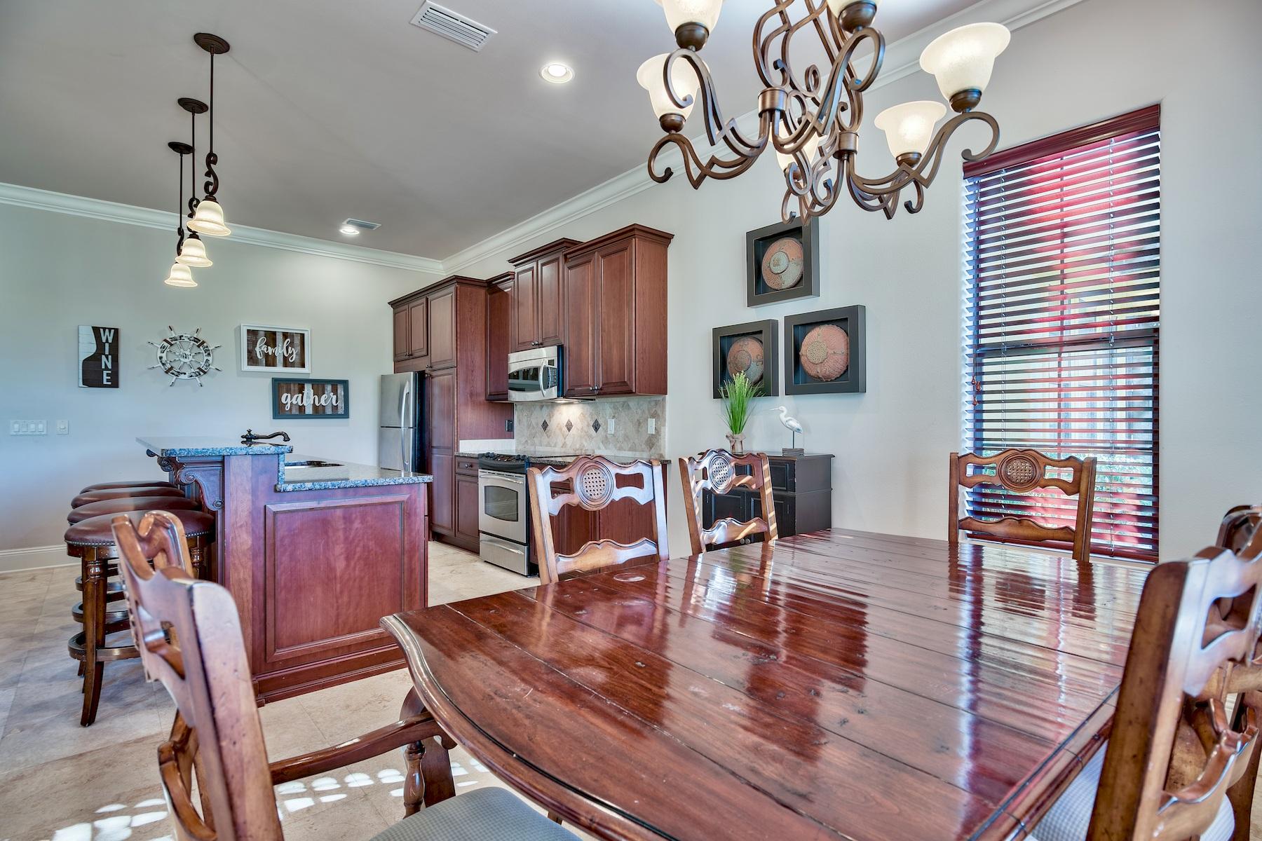 VILLA LAGO - Residential