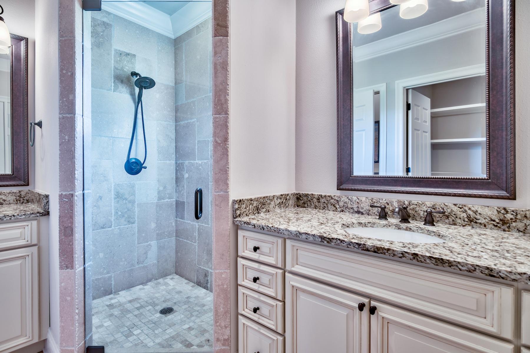 VILLA LAGO - Residential