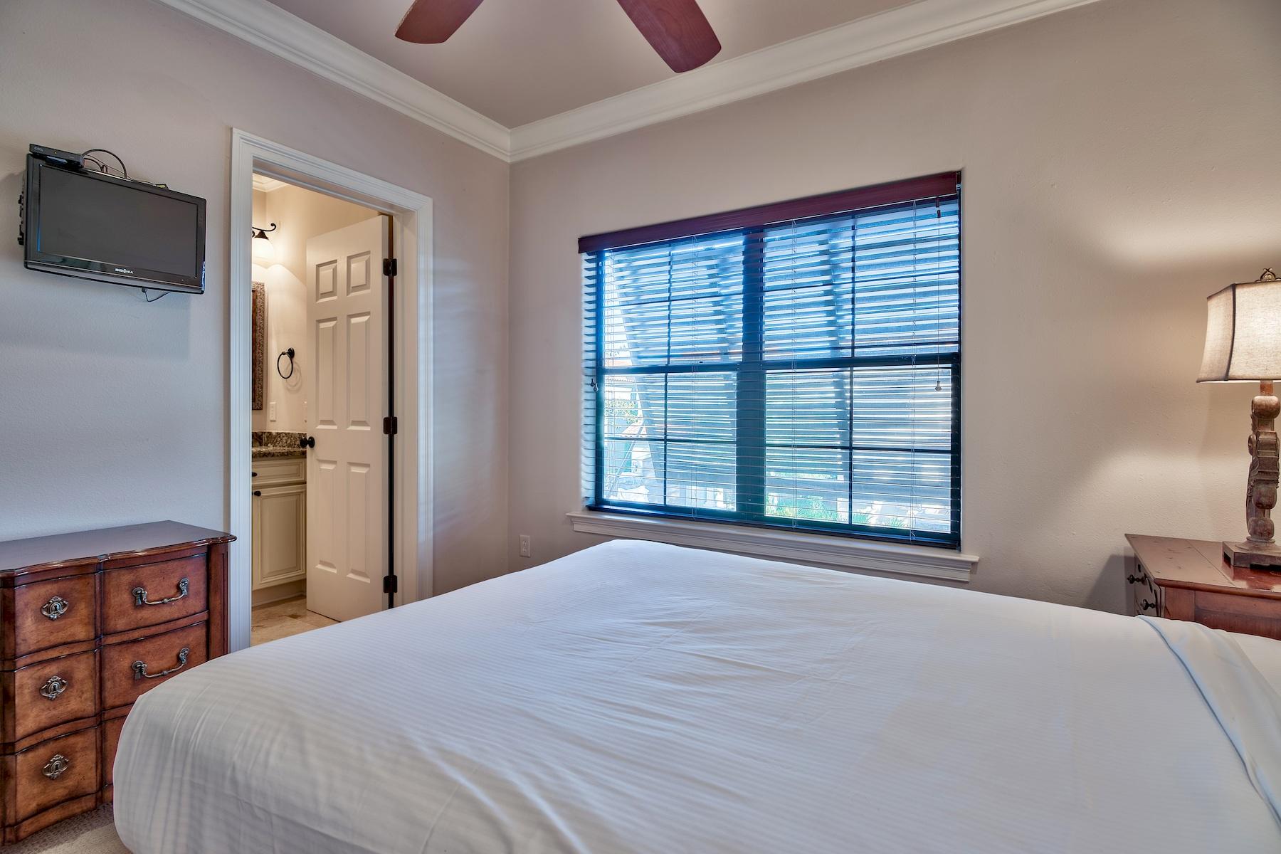 VILLA LAGO - Residential