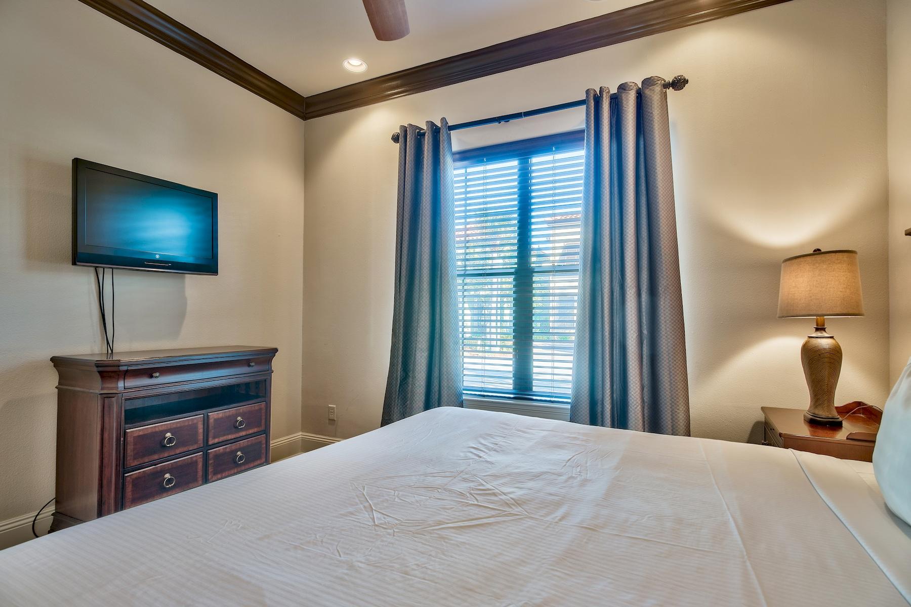 VILLA LAGO - Residential