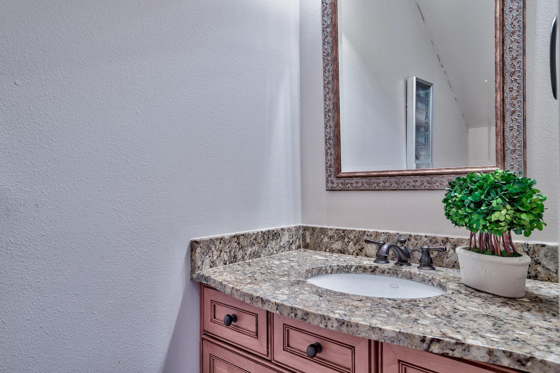 VILLA LAGO - Residential