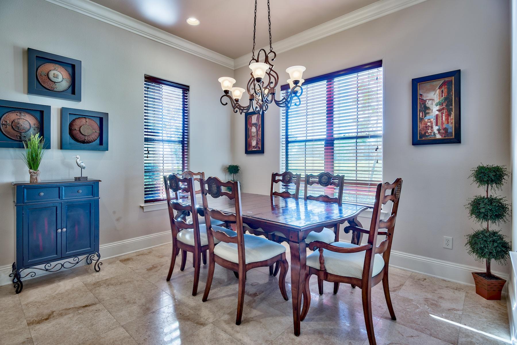 VILLA LAGO - Residential