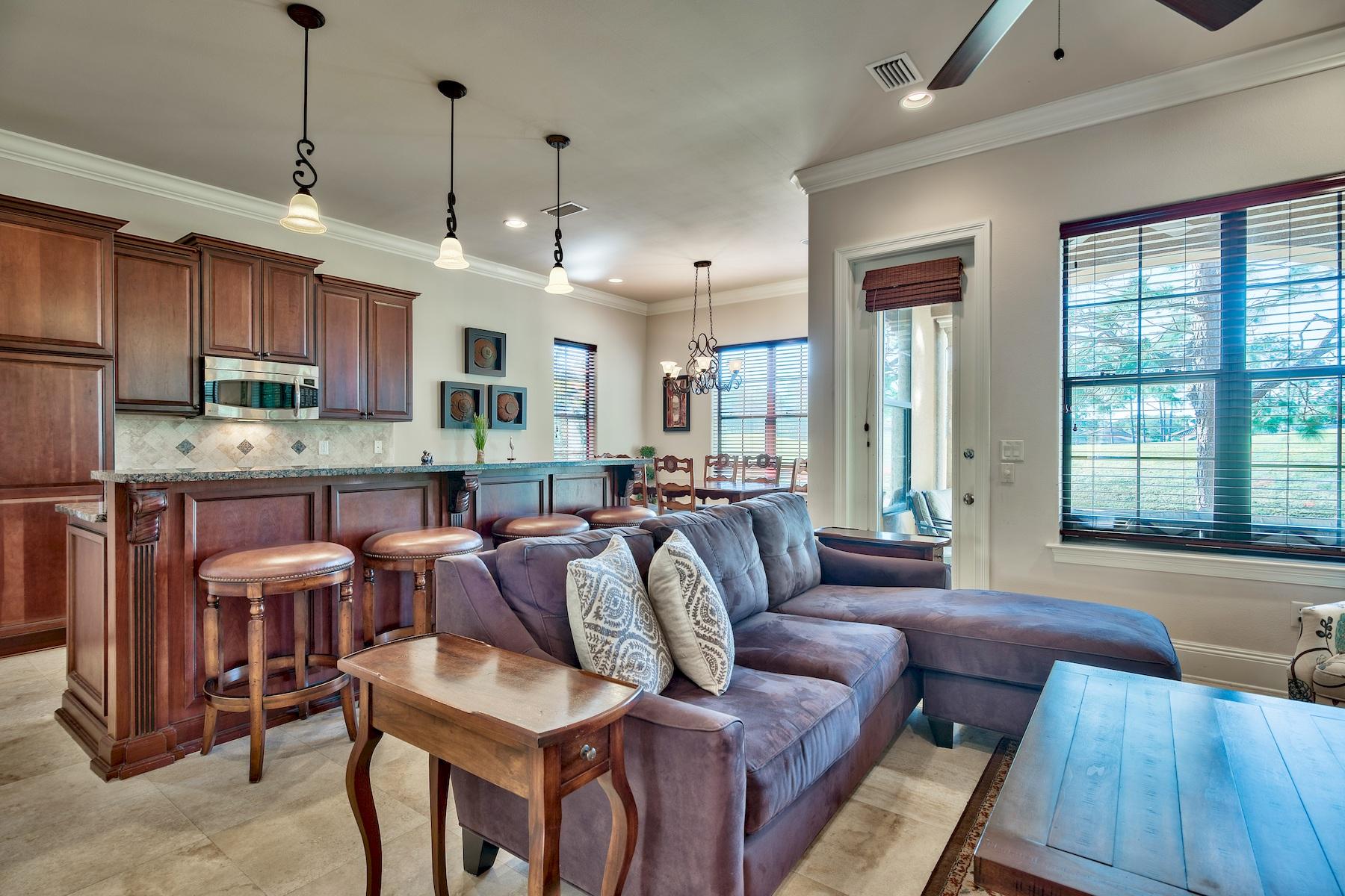 VILLA LAGO - Residential