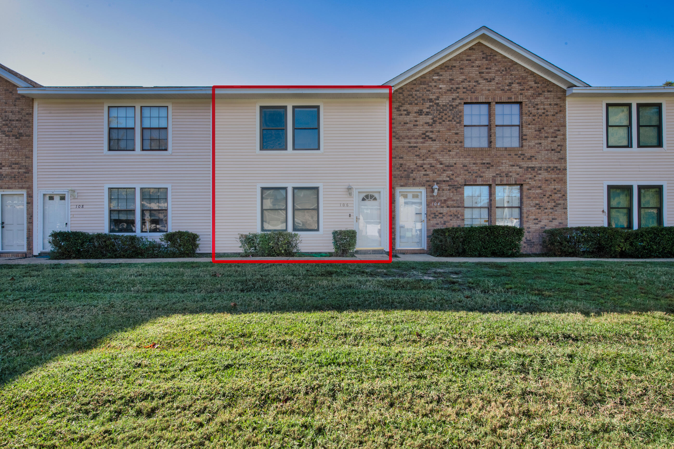 COUNTRY VILLAS - Residential