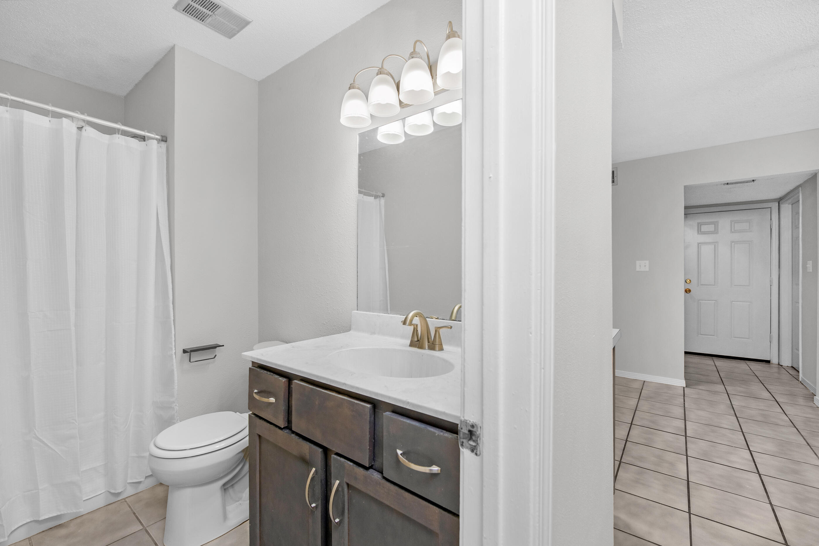 COUNTRY VILLAS - Residential