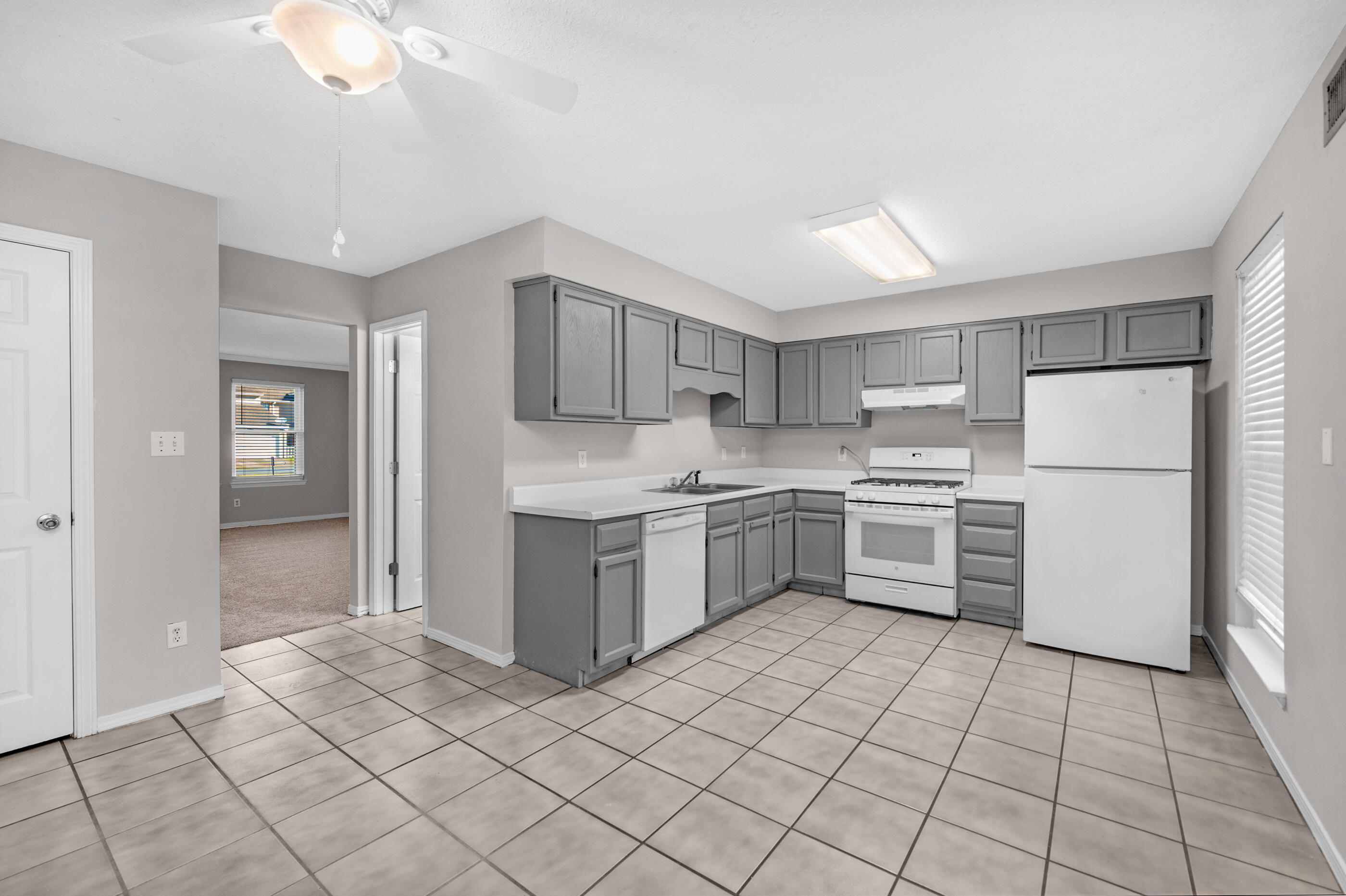 COUNTRY VILLAS - Residential