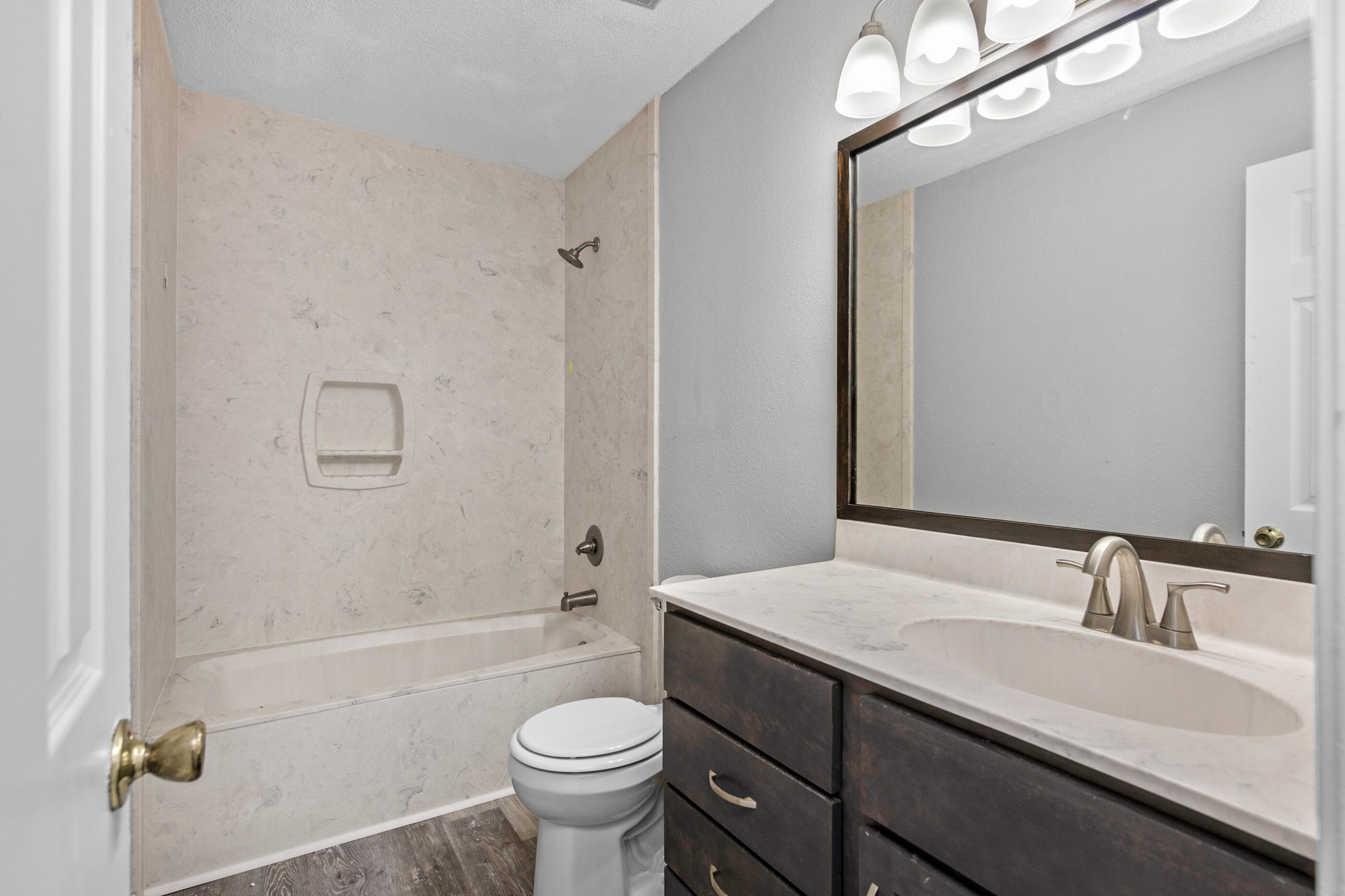 COUNTRY VILLAS - Residential