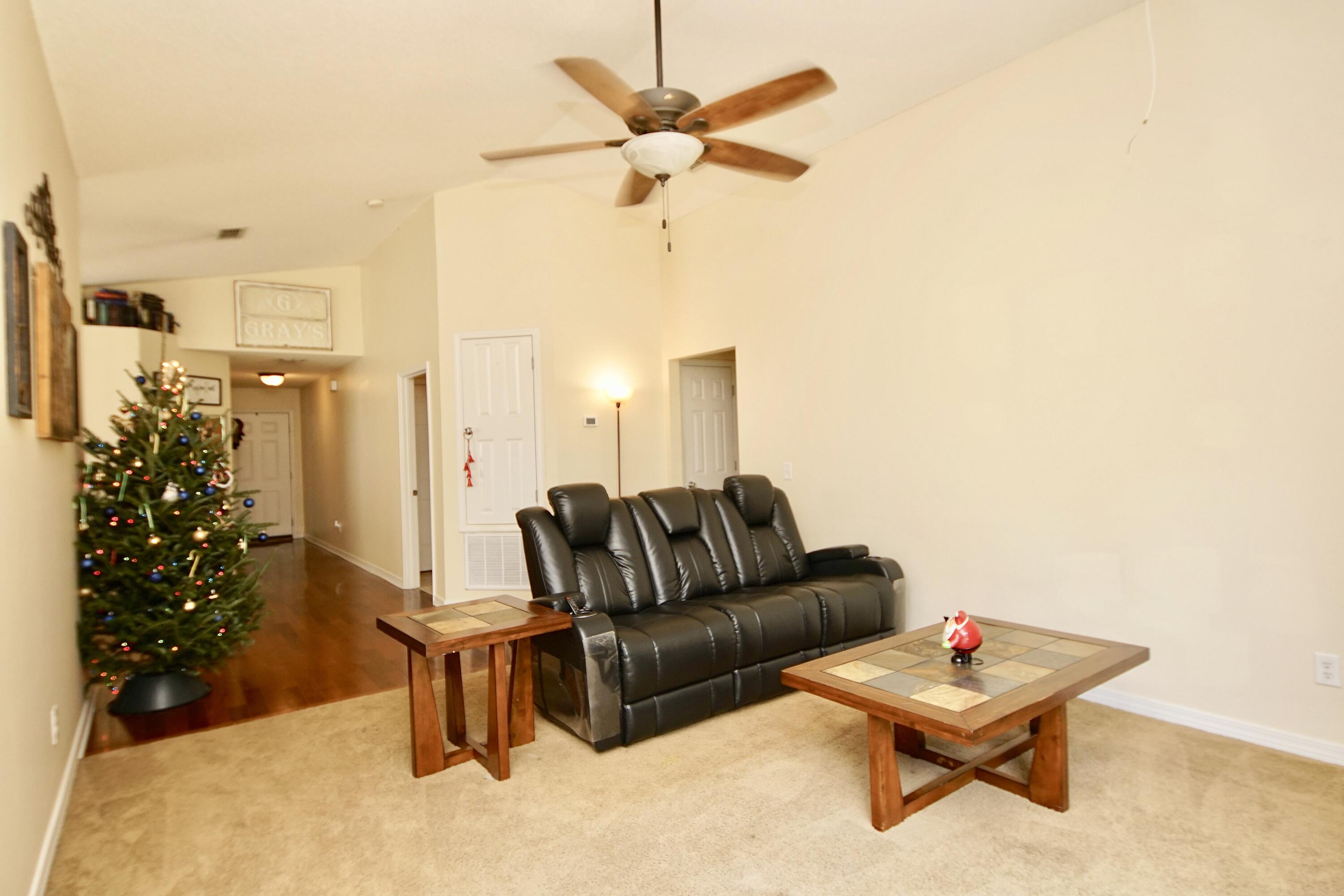 HIDDEN SHORES - Residential