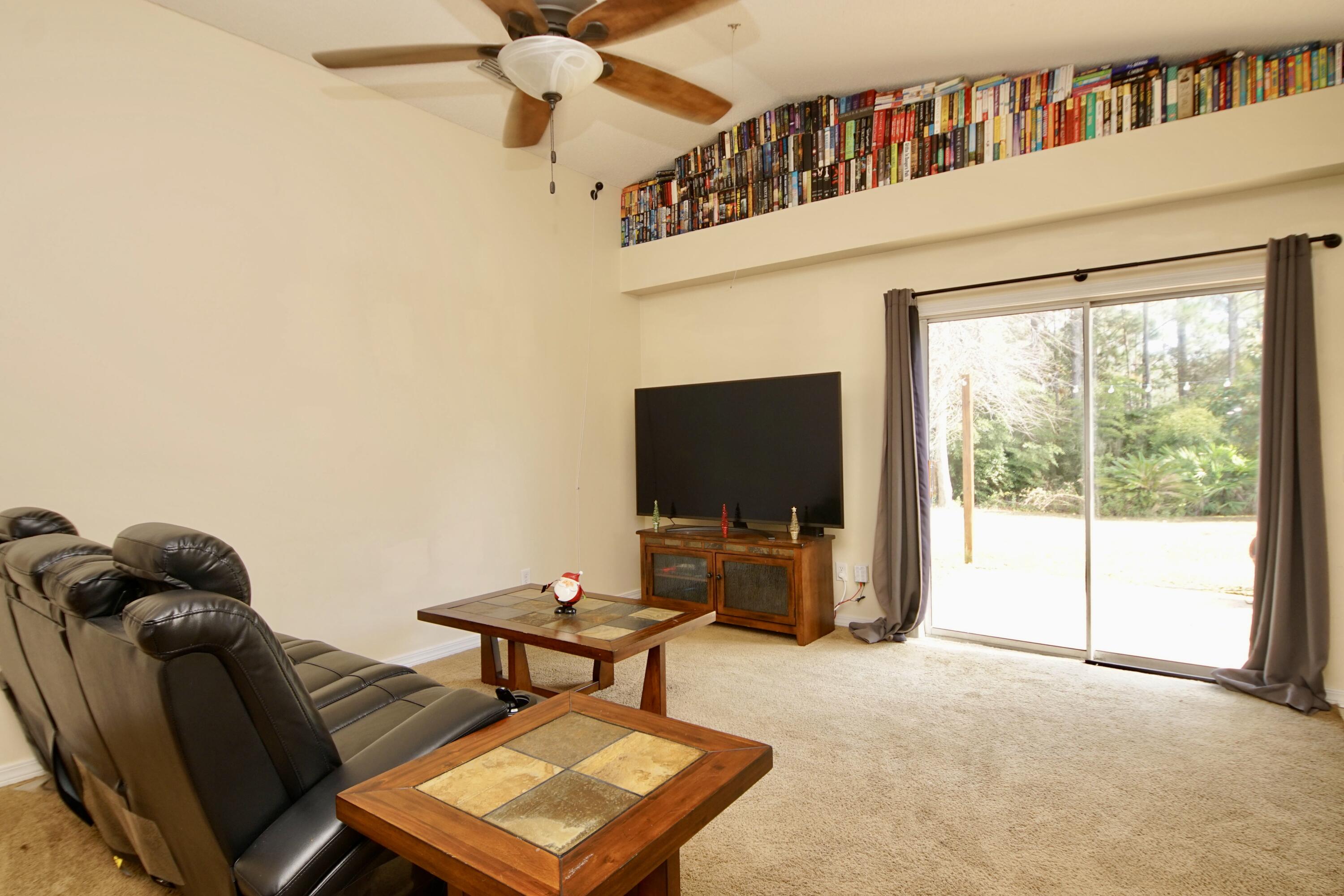 HIDDEN SHORES - Residential