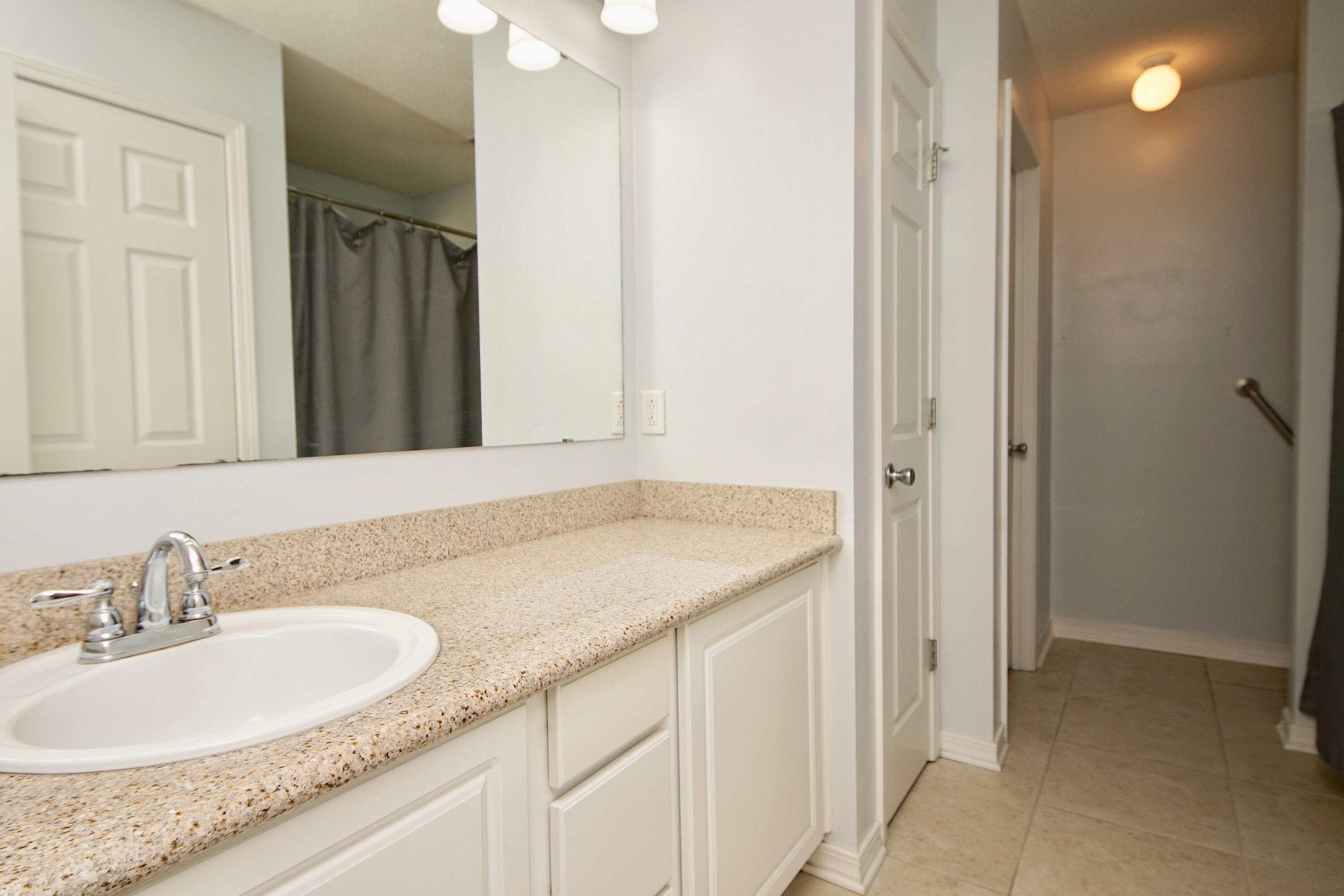 HIDDEN SHORES - Residential