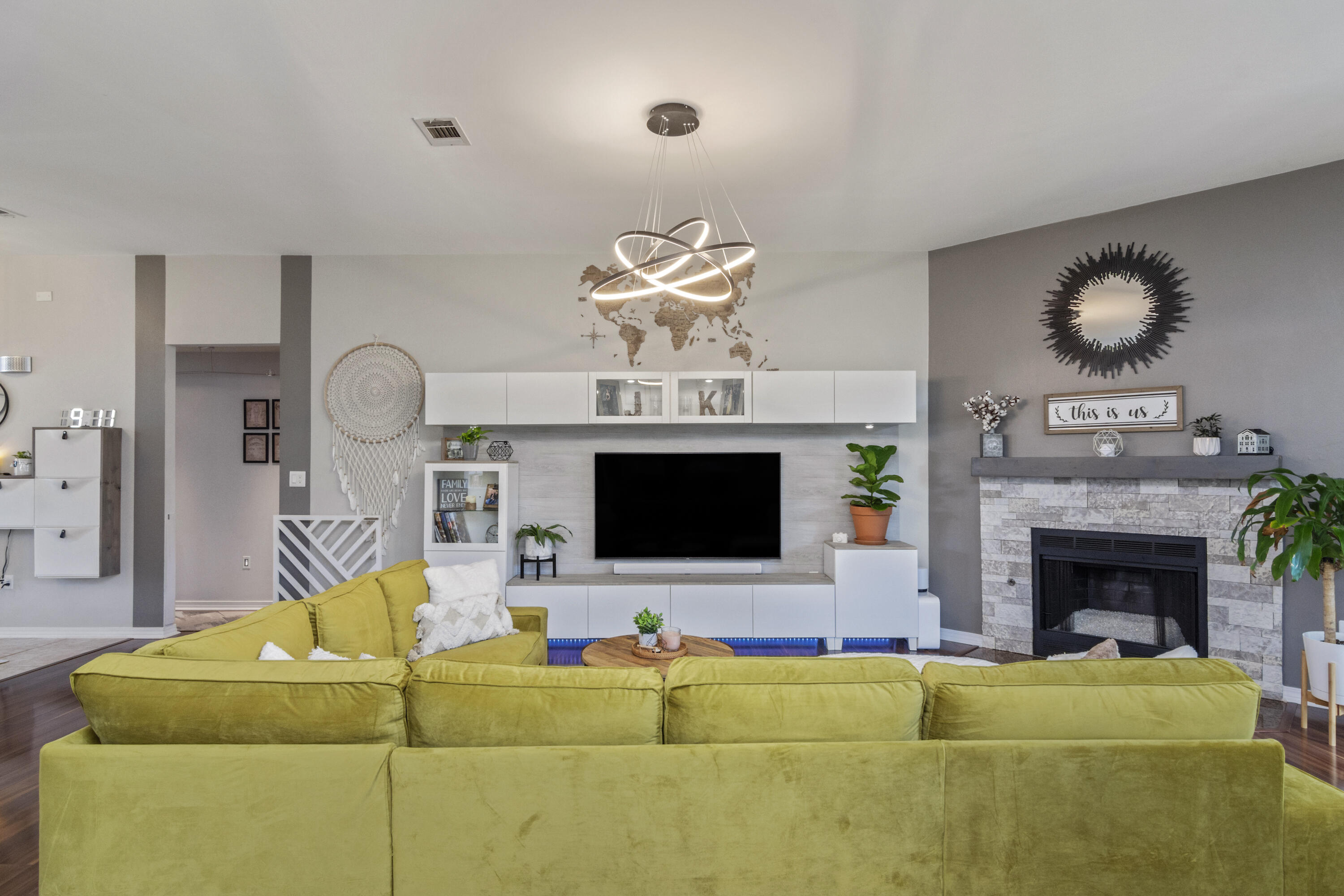 BROOKE ESTATES PH I - Residential