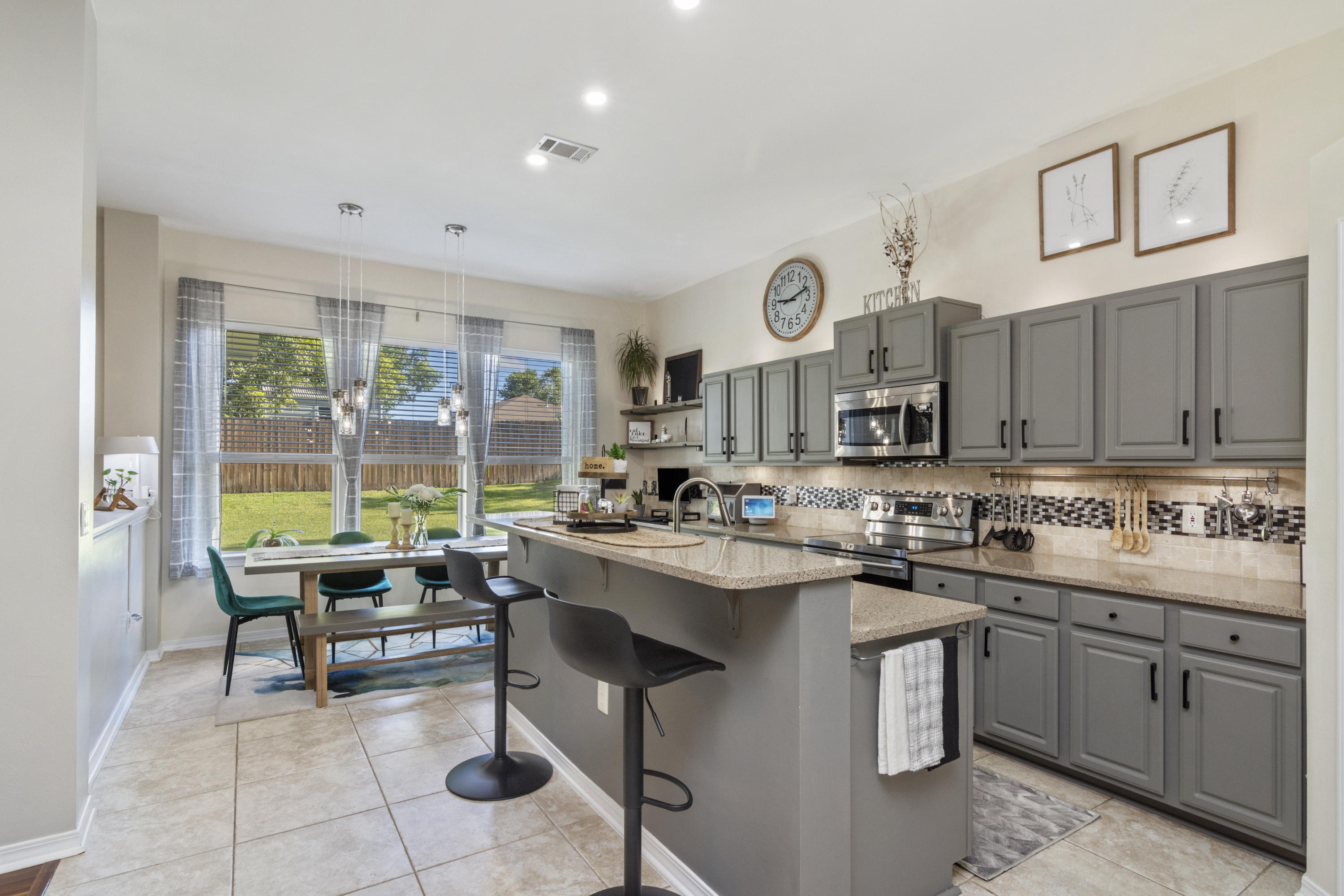 BROOKE ESTATES PH I - Residential