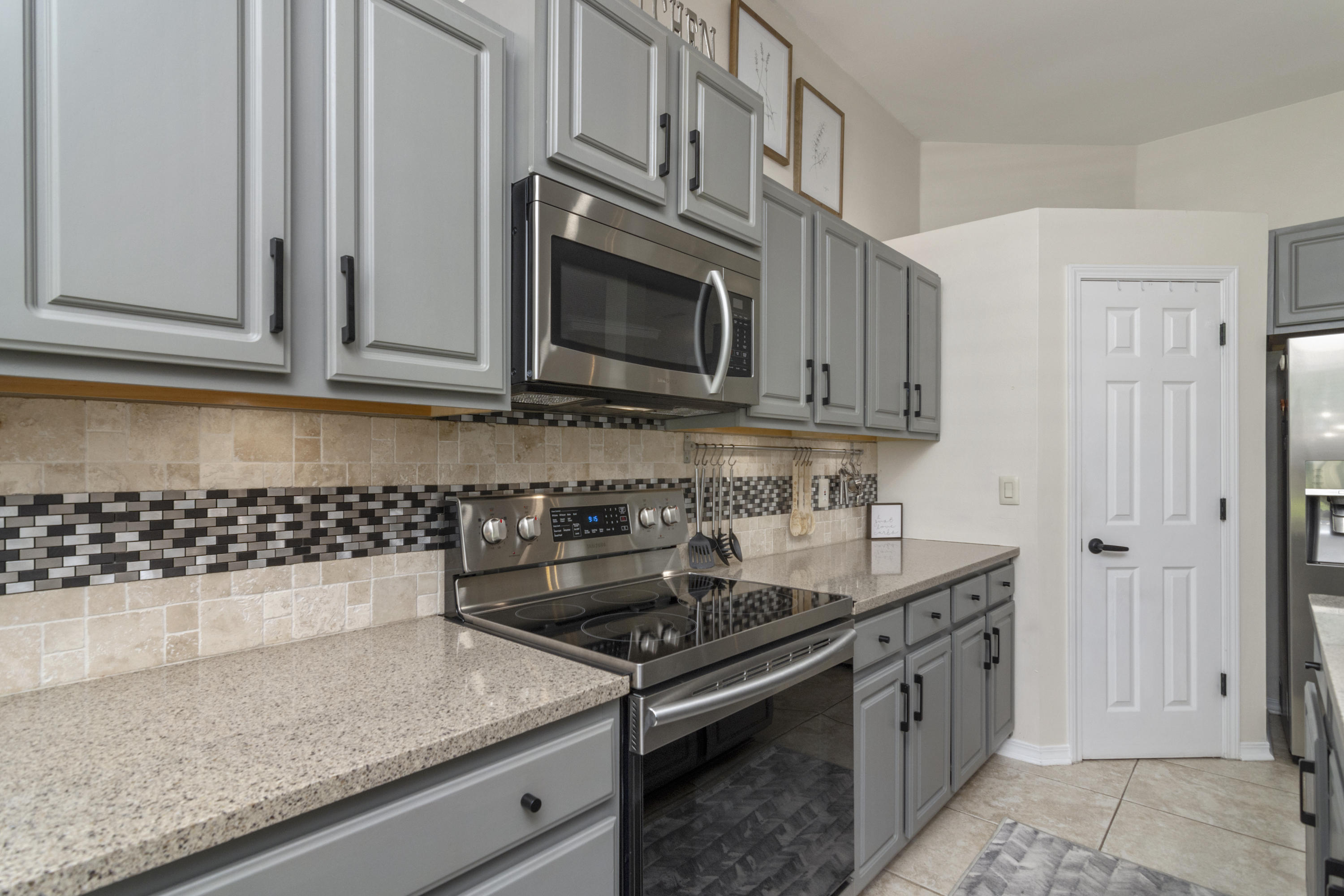 BROOKE ESTATES PH I - Residential