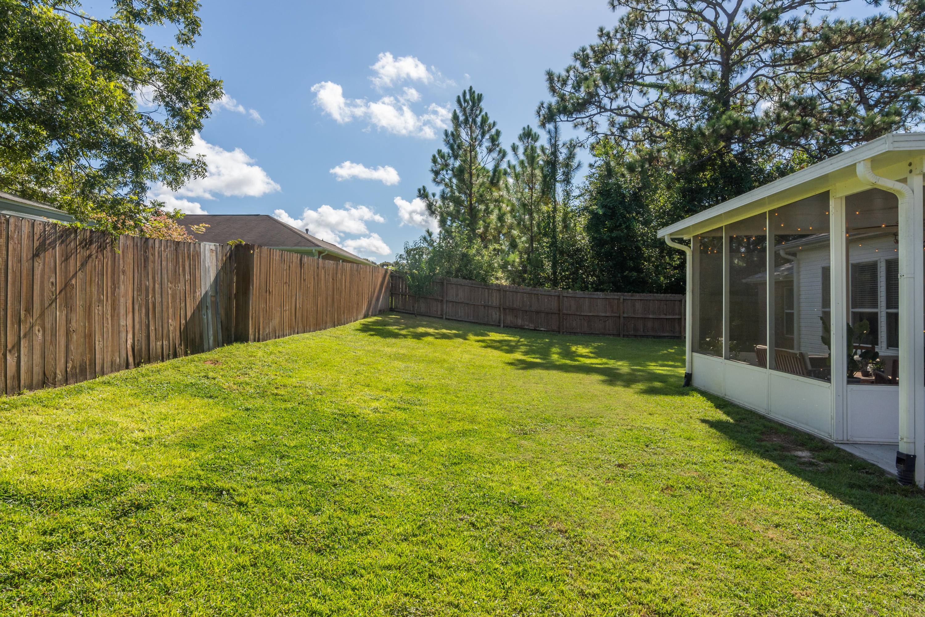 BROOKE ESTATES PH I - Residential