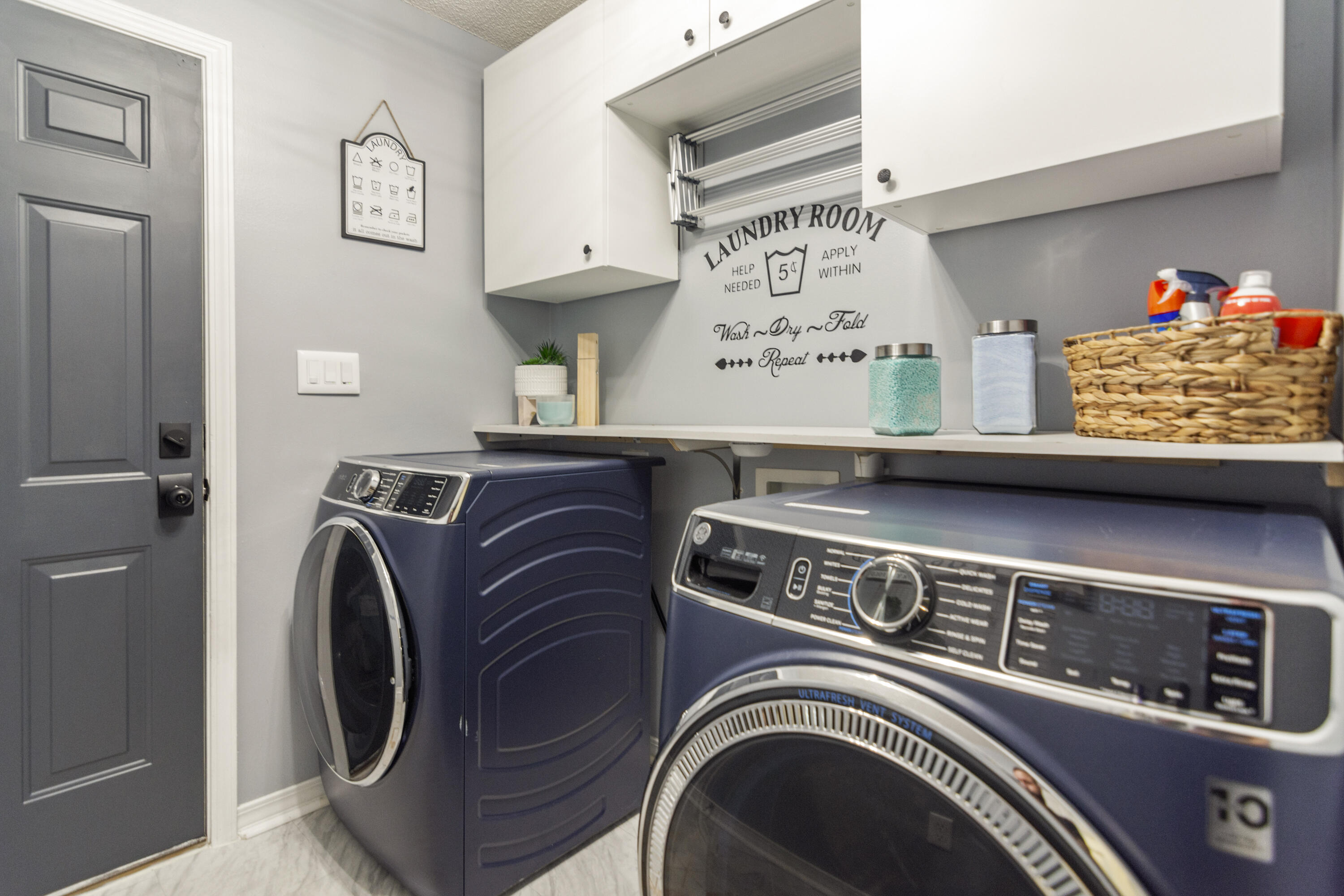 BROOKE ESTATES PH I - Residential