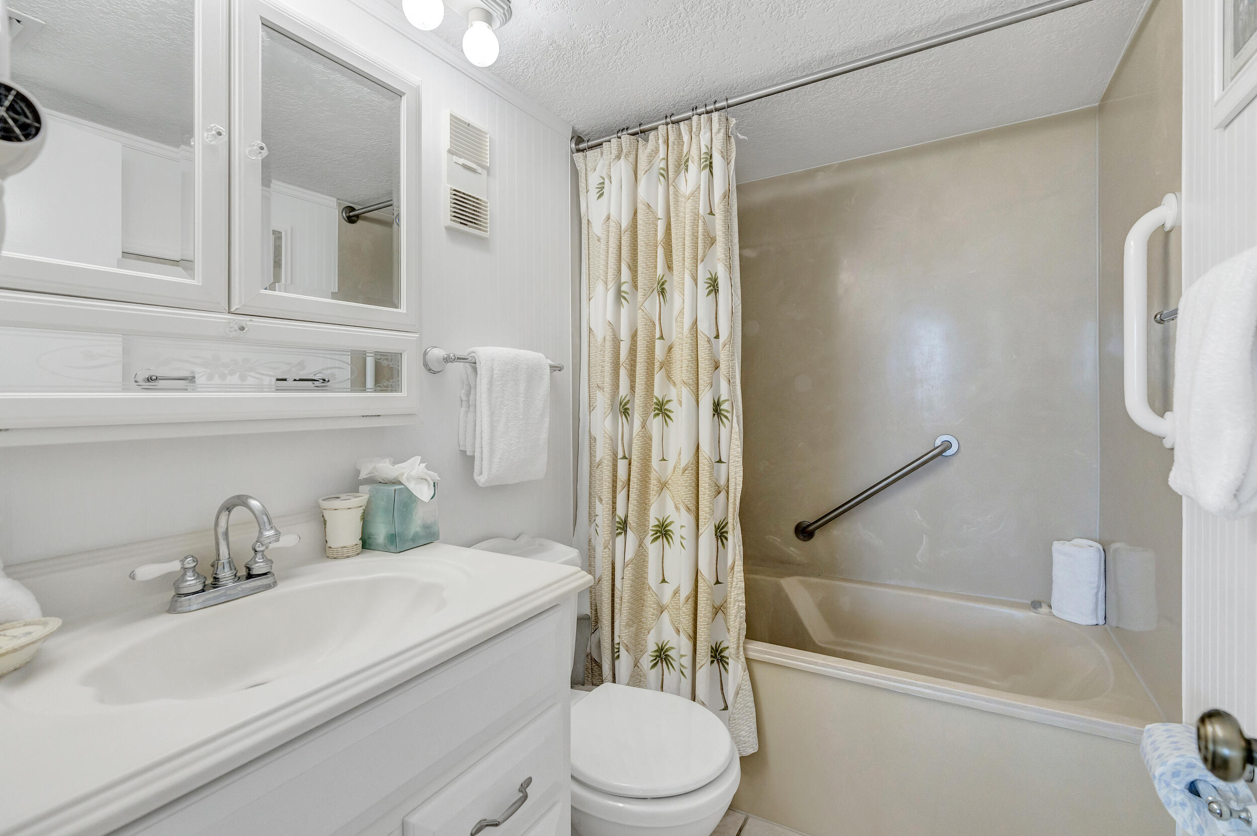 EDGEWATER BEACH CONDO PH 2 - Residential