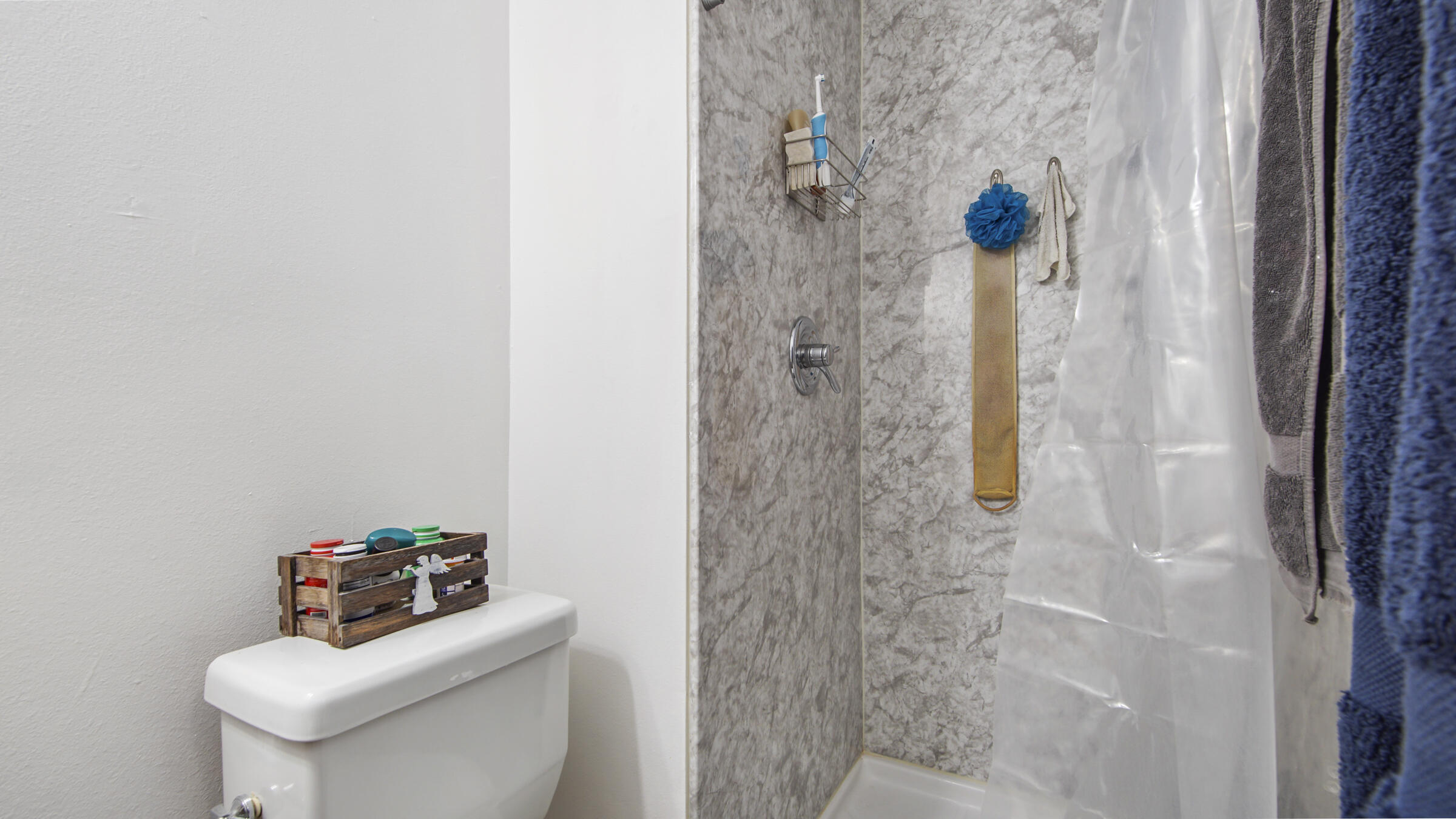 HOWARD GILL REPLAT - Residential