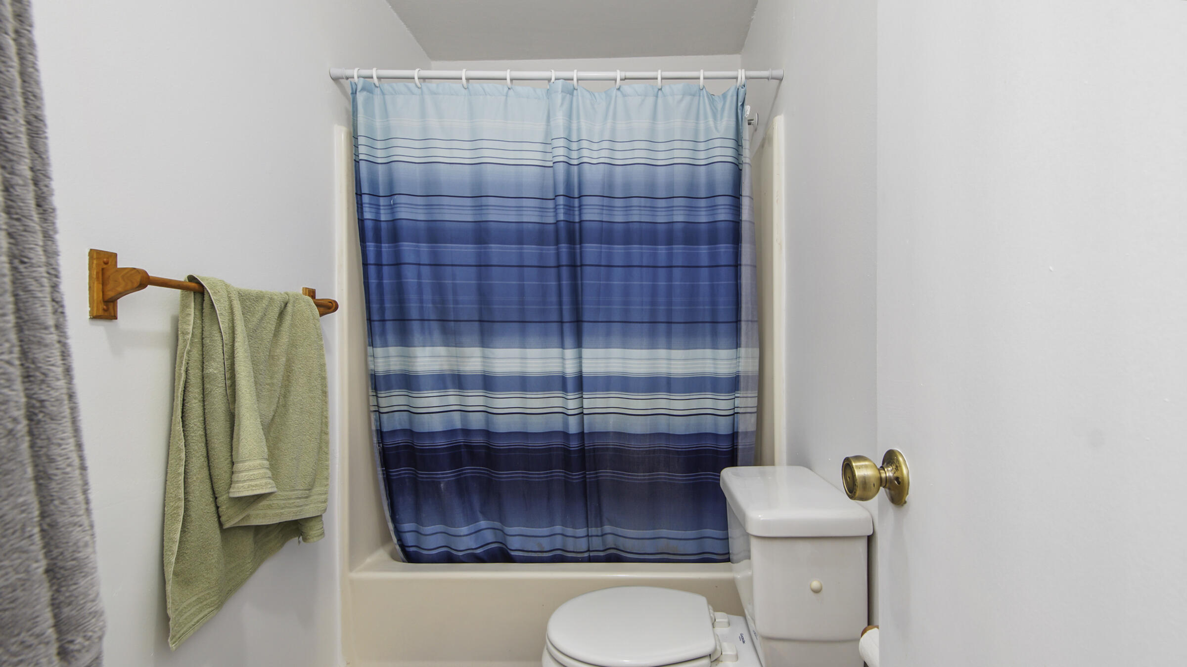 HOWARD GILL REPLAT - Residential