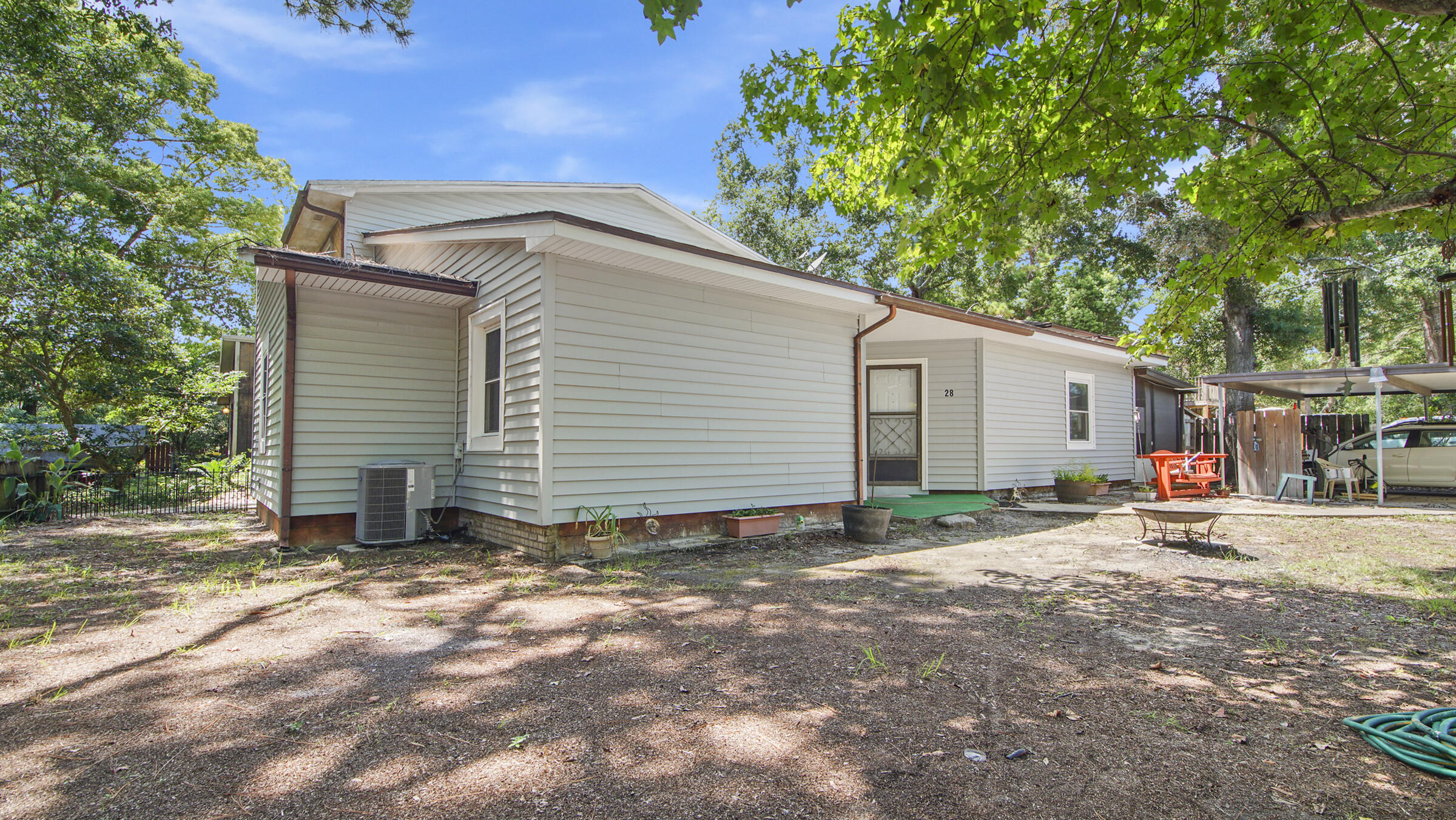 HOWARD GILL REPLAT - Residential