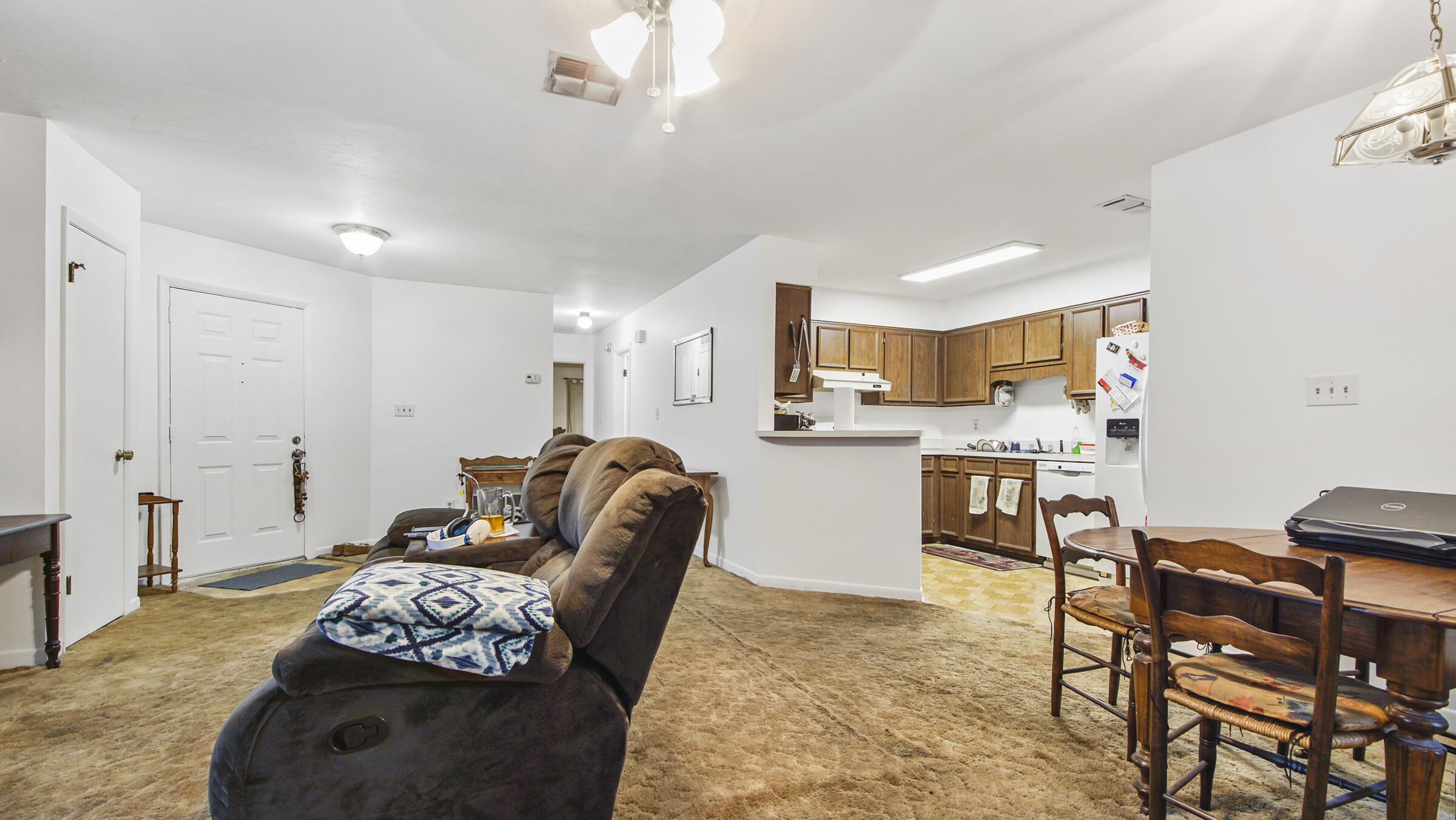 HOWARD GILL REPLAT - Residential