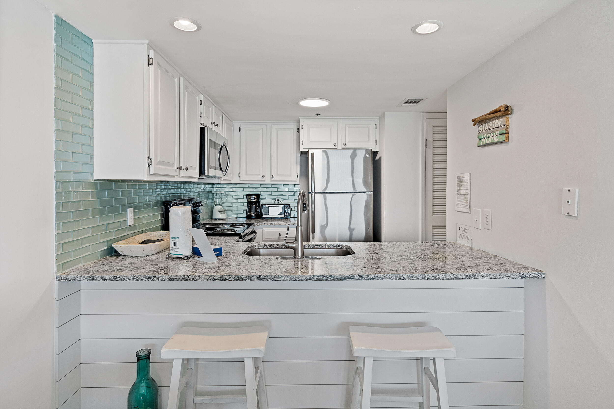 ONE SEAGROVE PLACE CONDO - Residential