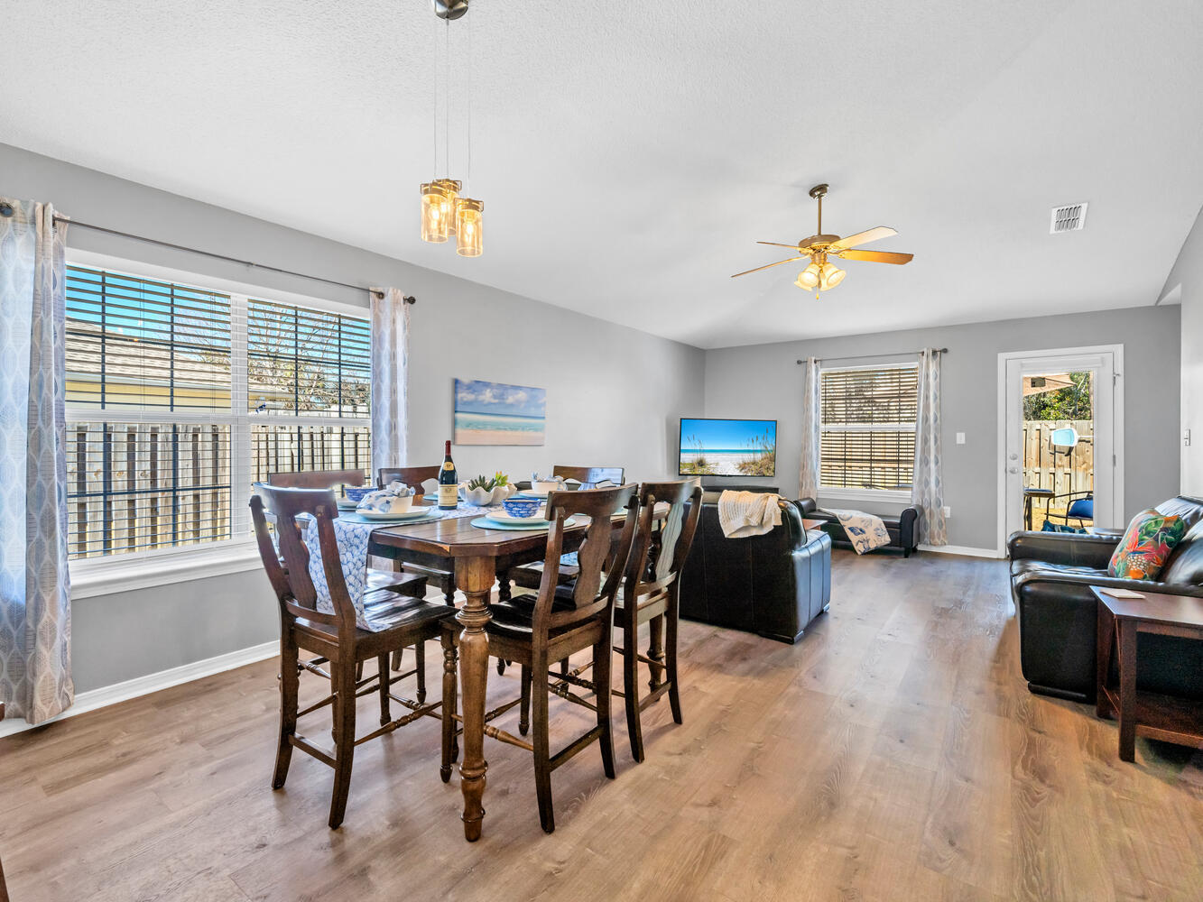 PARADISE RETREAT - Residential