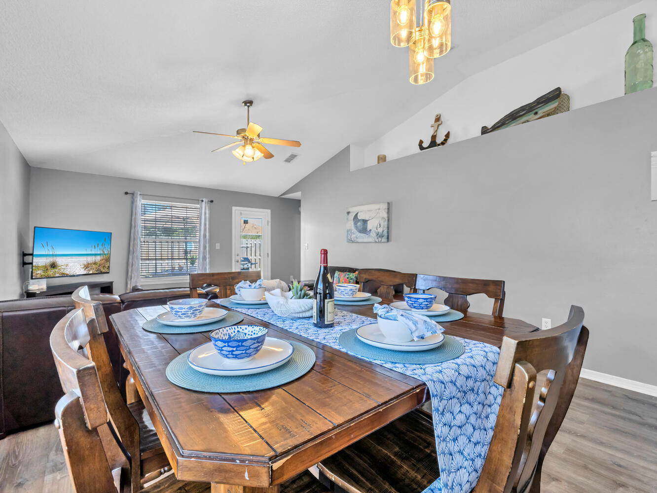 PARADISE RETREAT - Residential