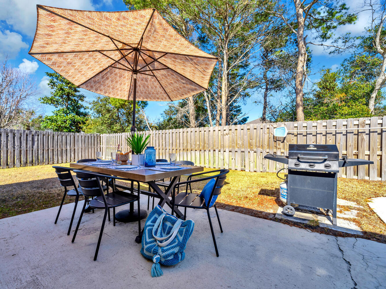 PARADISE RETREAT - Residential