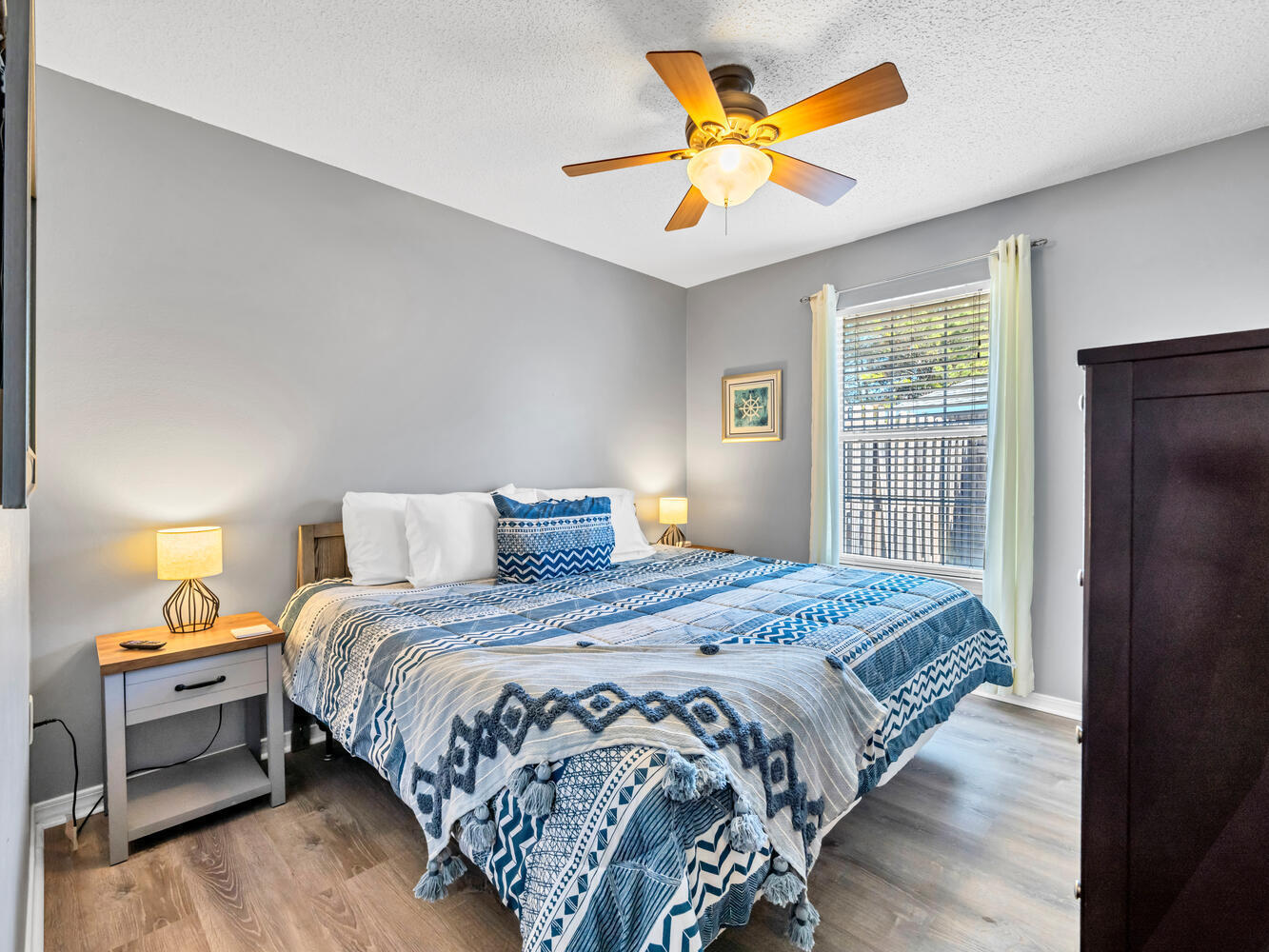 PARADISE RETREAT - Residential