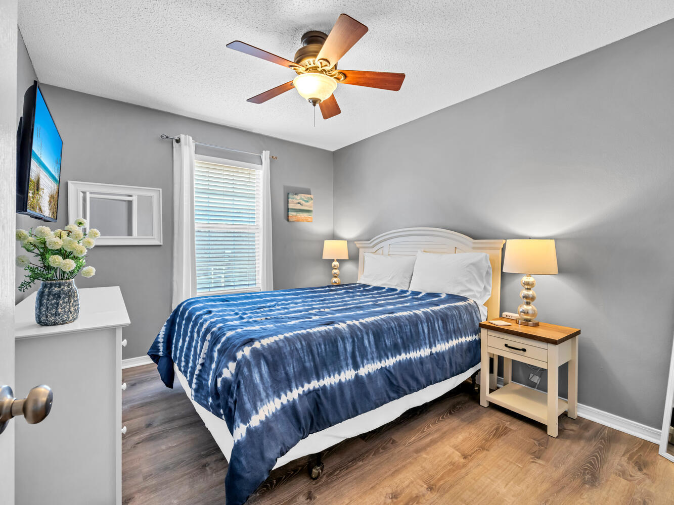 PARADISE RETREAT - Residential